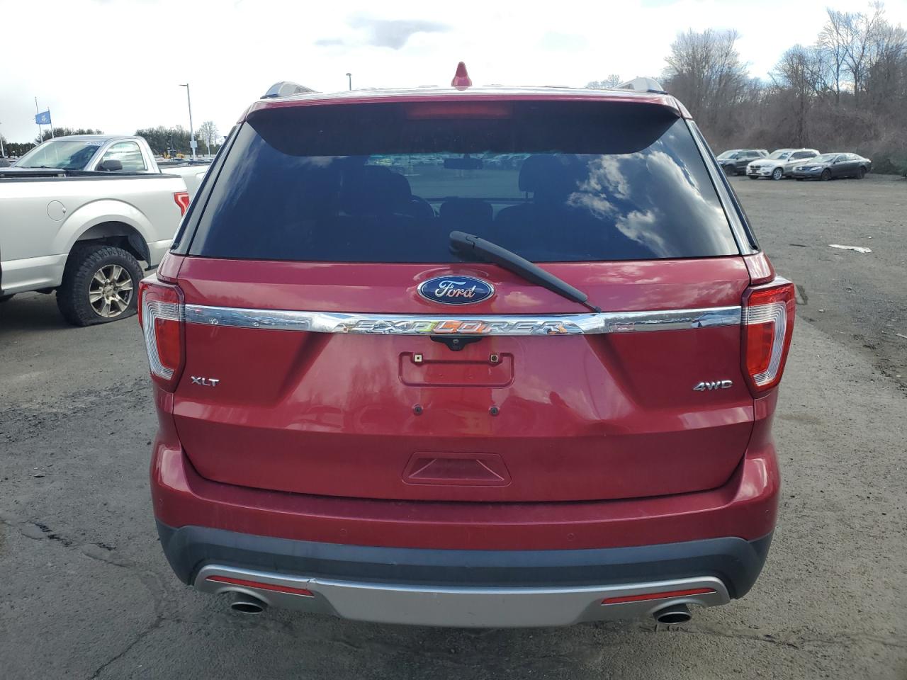 2016 Ford Explorer VIN 1FM5K8D83GGB30172 Copart auction photo, front end / side damage thumbnail 6