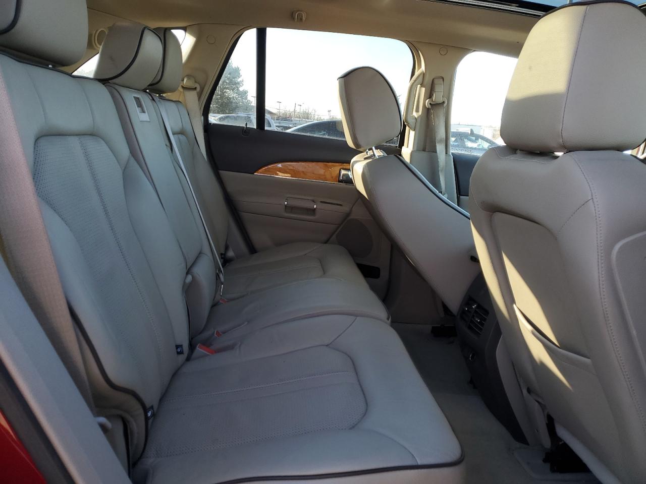 2013 Lincoln MKX VIN 2LMDJ6JK4DBL15373 Copart auction photo, minor dent/scratches damage thumbnail 11