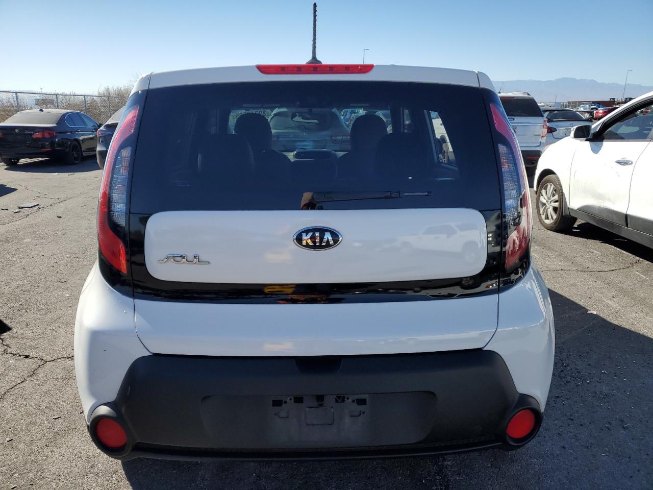 2016 KIA Soul VIN KNDJN2A20G7258389 Copart auction photo, vandalism damage thumbnail 6
