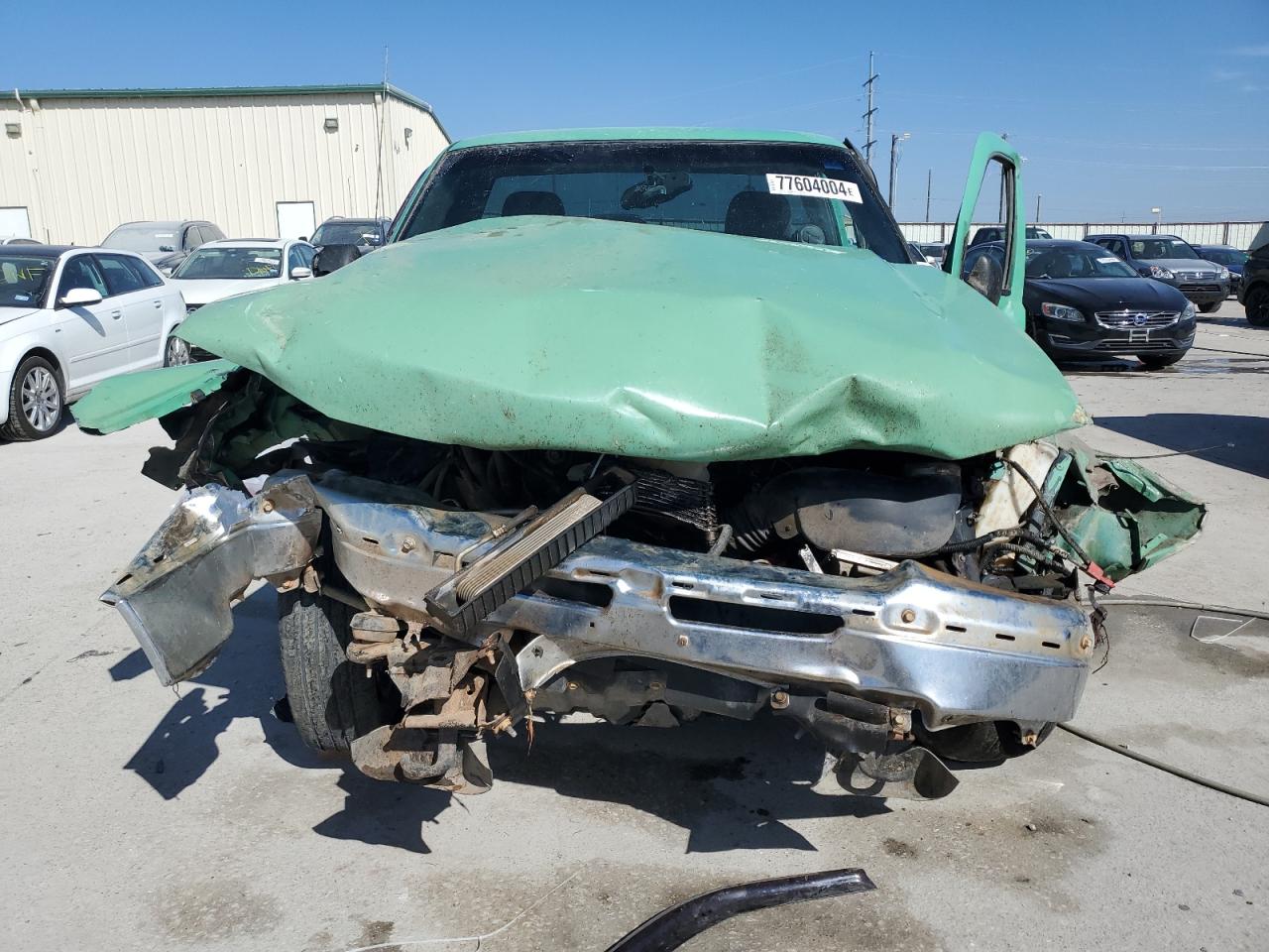 2006 Chevrolet Silverado VIN 1GCEC14V76Z279590 Copart auction photo, front end / all over damage thumbnail 5