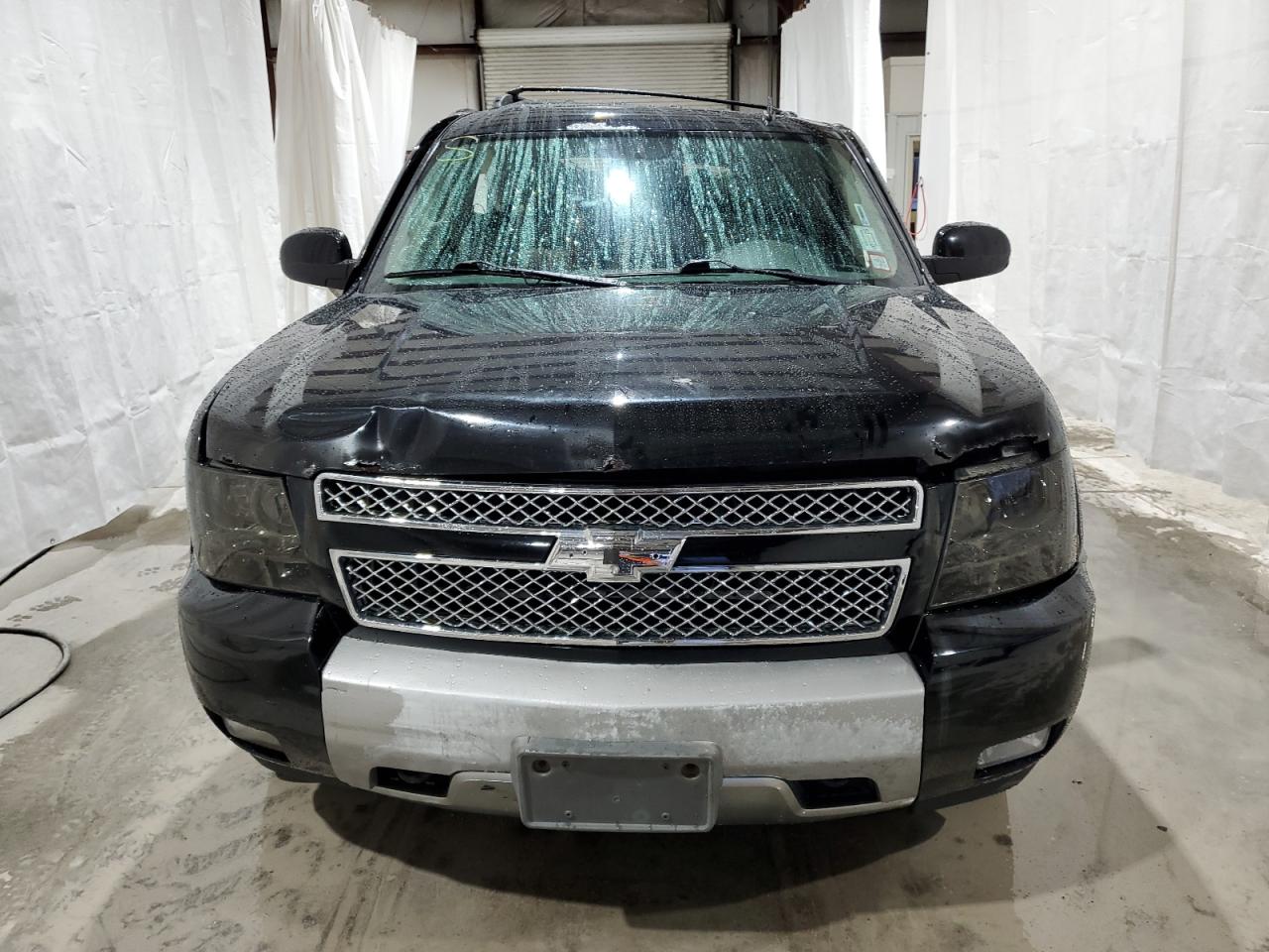 2010 Chevrolet Tahoe VIN 1GNUKBE07AR198340 Copart auction photo, rear end / side damage thumbnail 5
