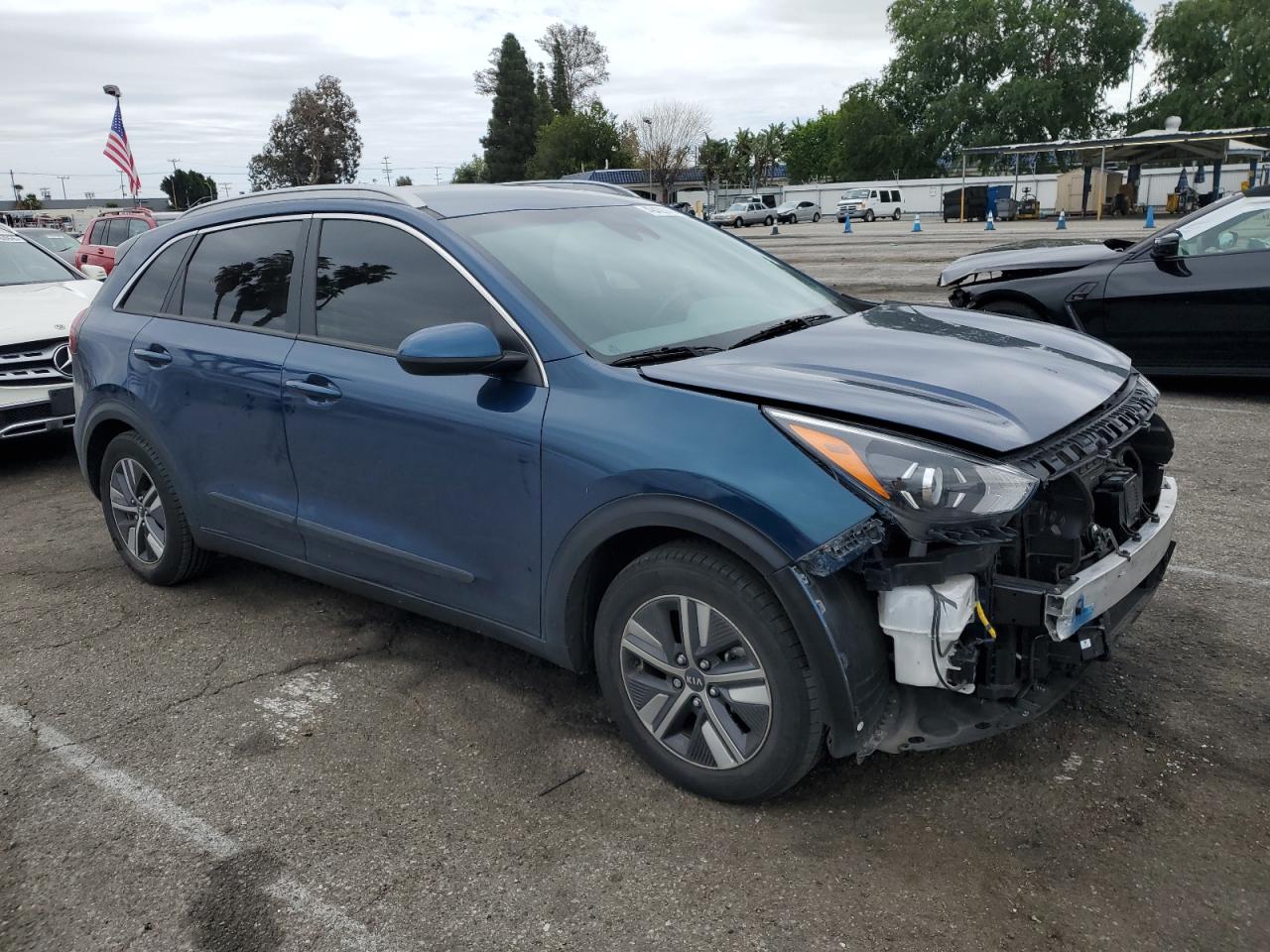 2020 KIA Niro VIN KNDCB3LC5L5377400 Copart auction photo, front end damage thumbnail 4