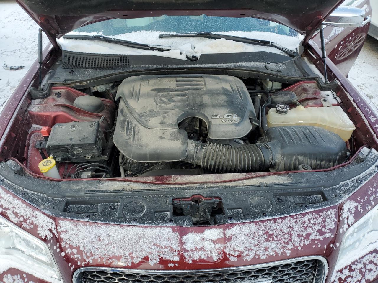 2016 Chrysler 300 VIN 2C3CCAKG2GH220660 Copart auction photo, side / minor dent/scratches damage thumbnail 11
