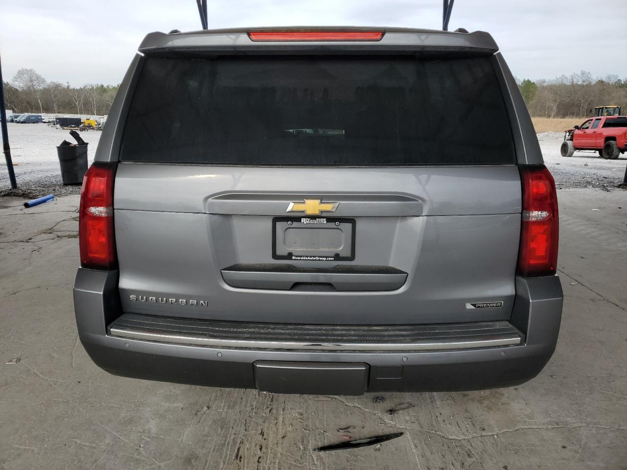 2018 Chevrolet Suburban VIN 1GNSCJKC1JR203318 Copart auction photo, front end / side damage thumbnail 6