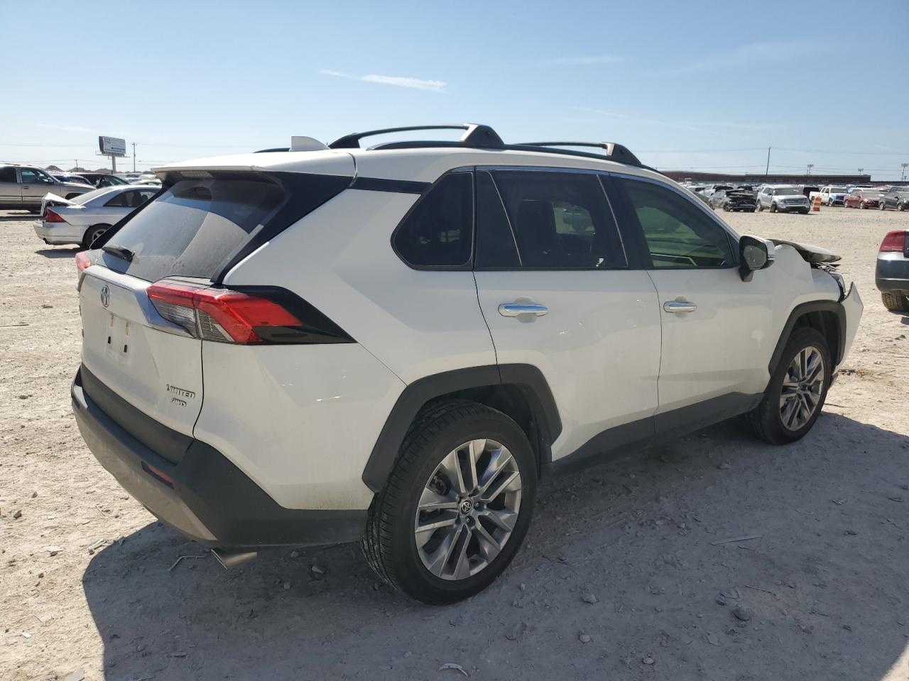 2020 Toyota RAV 4 VIN JTMN1RFV0LJ038790 Copart auction photo, front end damage thumbnail 3