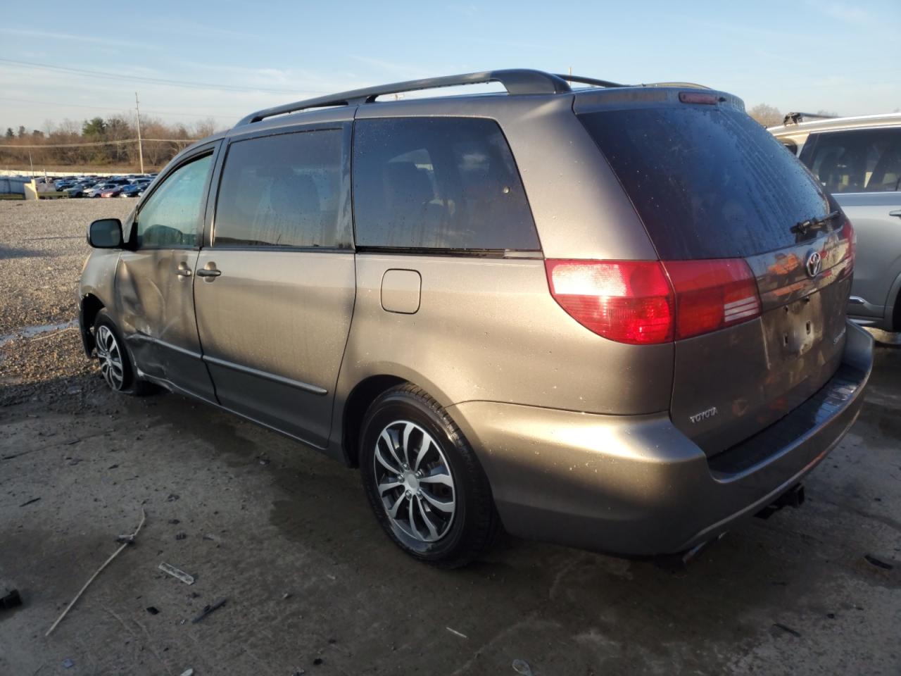 2005 Toyota Sienna VIN 5TDZA23C45S355537 Copart auction photo, side / front end damage thumbnail 2