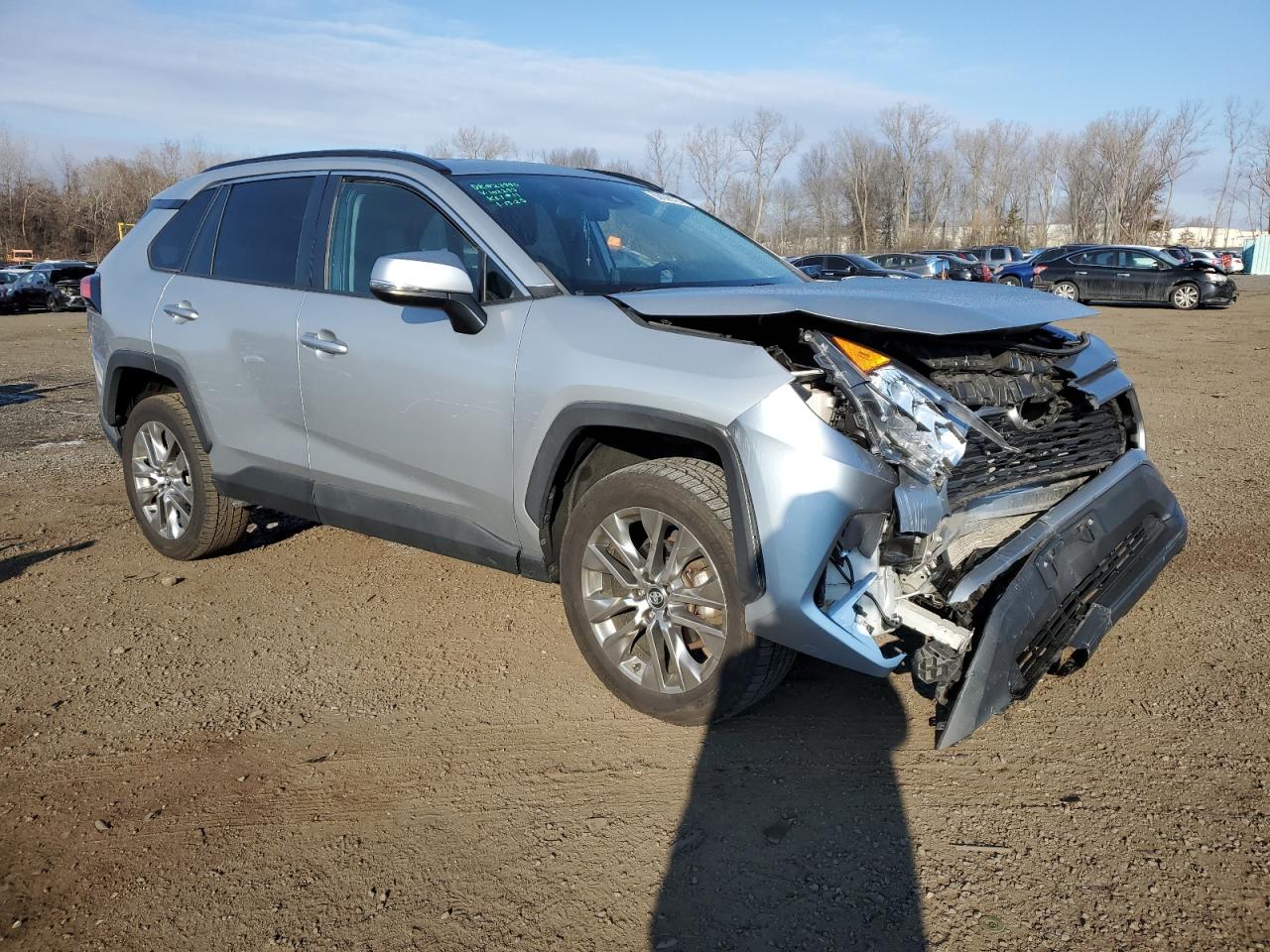 2020 Toyota RAV 4 VIN 2T3A1RFV8LW102297 Copart auction photo, front end damage thumbnail 4