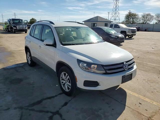 2016 Volkswagen Tiguan VIN WVGBV7AX8GW574993 Copart auction photo, hail / minor dent/scratches damage thumbnail 11