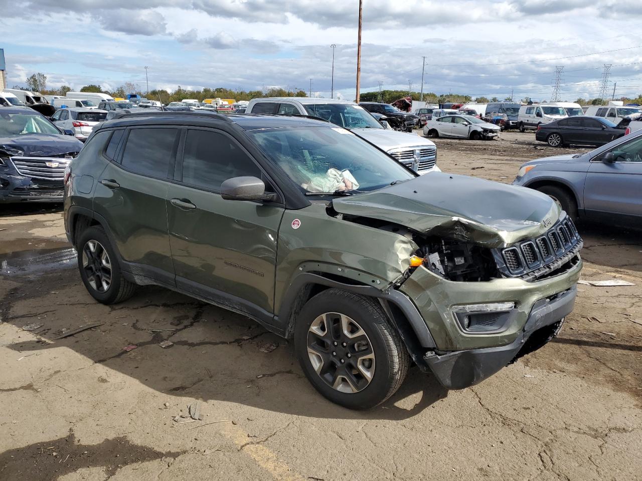2017 Jeep Compass VIN 3C4NJDDB6HT646843 Copart auction photo, front end damage thumbnail 4