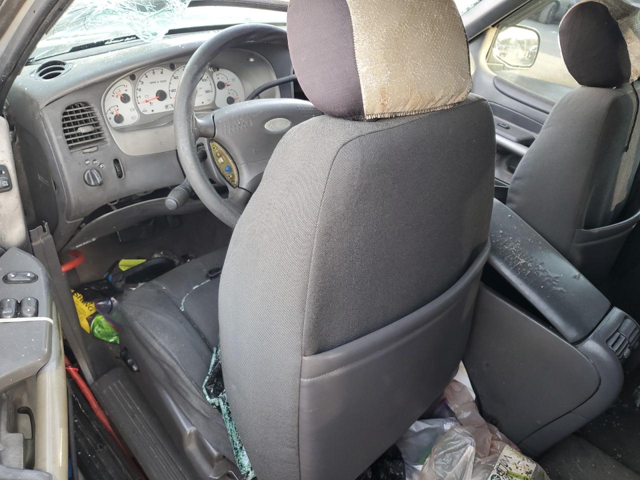 2001 Ford Explorer VIN 1FMYU60E91UC86264 Copart auction photo, all over damage thumbnail 8