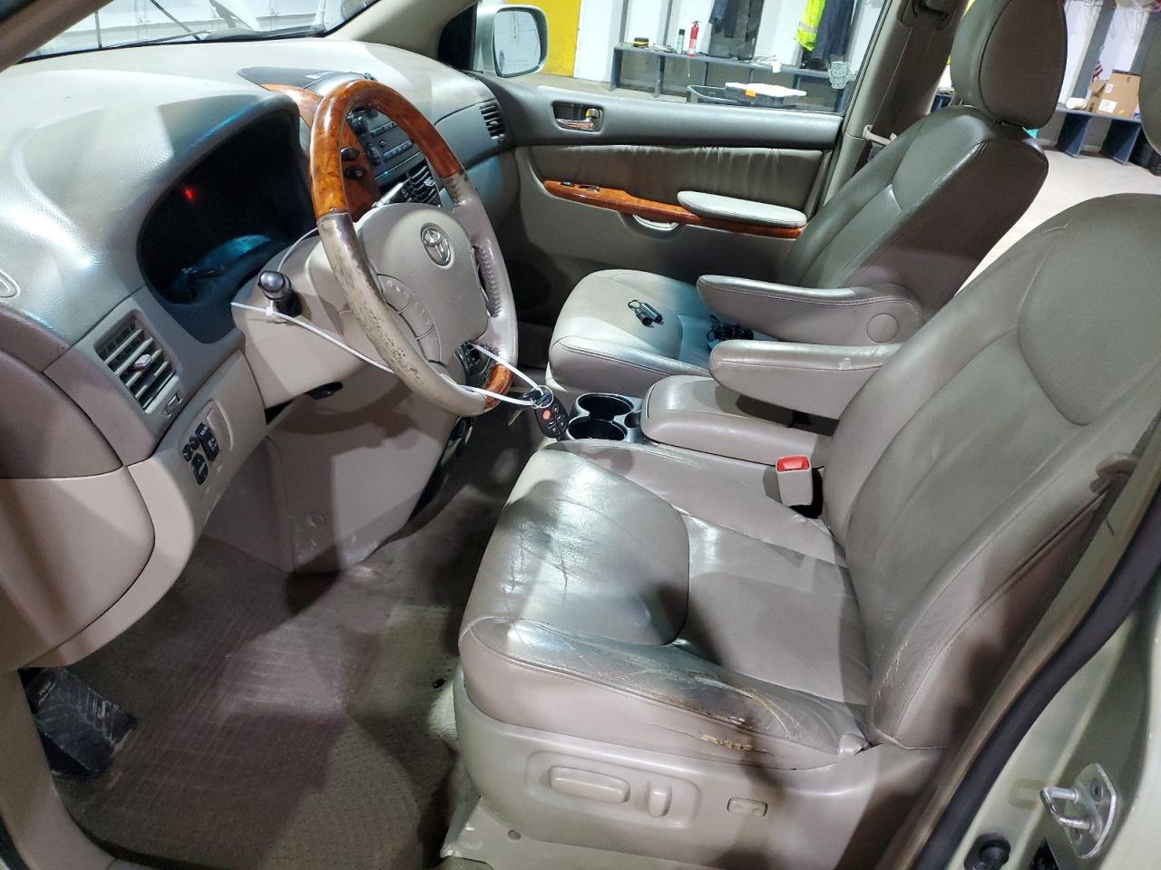 2009 Toyota Sienna VIN 5TDBK22CX9S025665 Copart auction photo, rear end / front end damage thumbnail 7