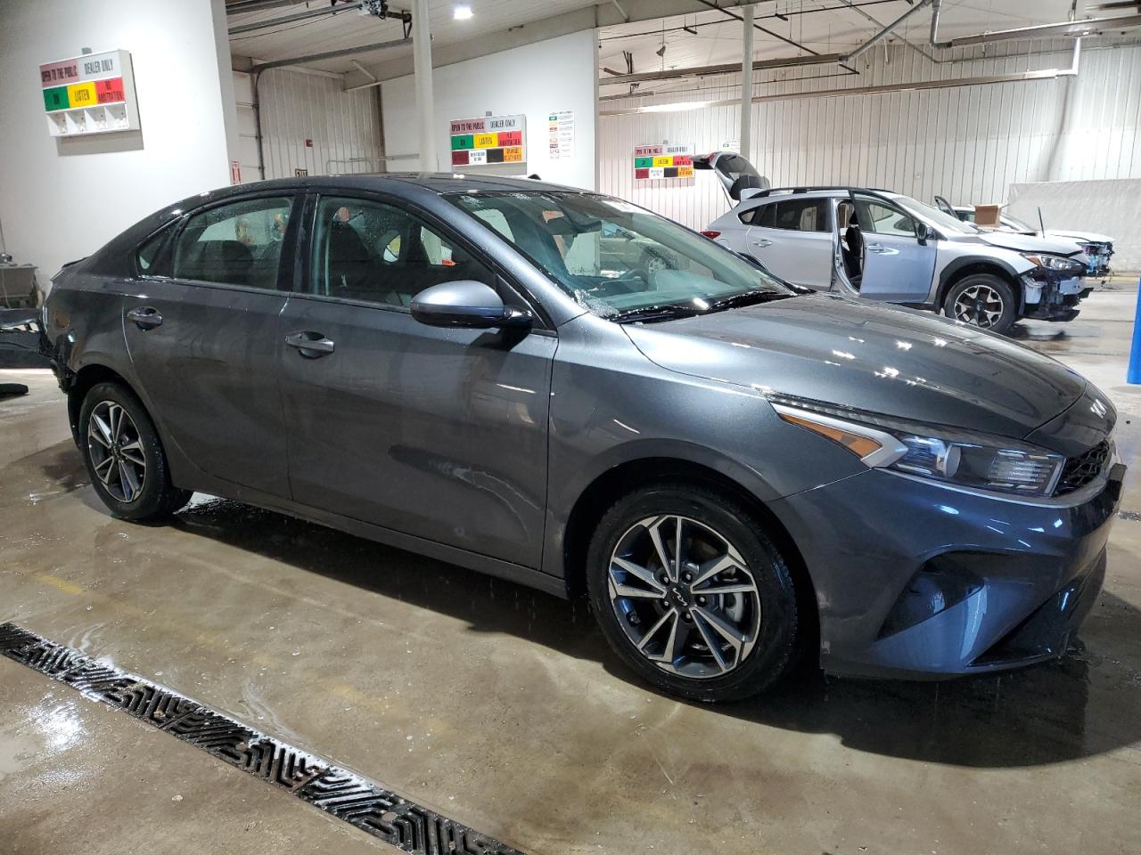 2024 KIA Forte VIN 3KPF24AD0RE740519 Copart auction photo, rear end / minor dent/scratches damage thumbnail 4