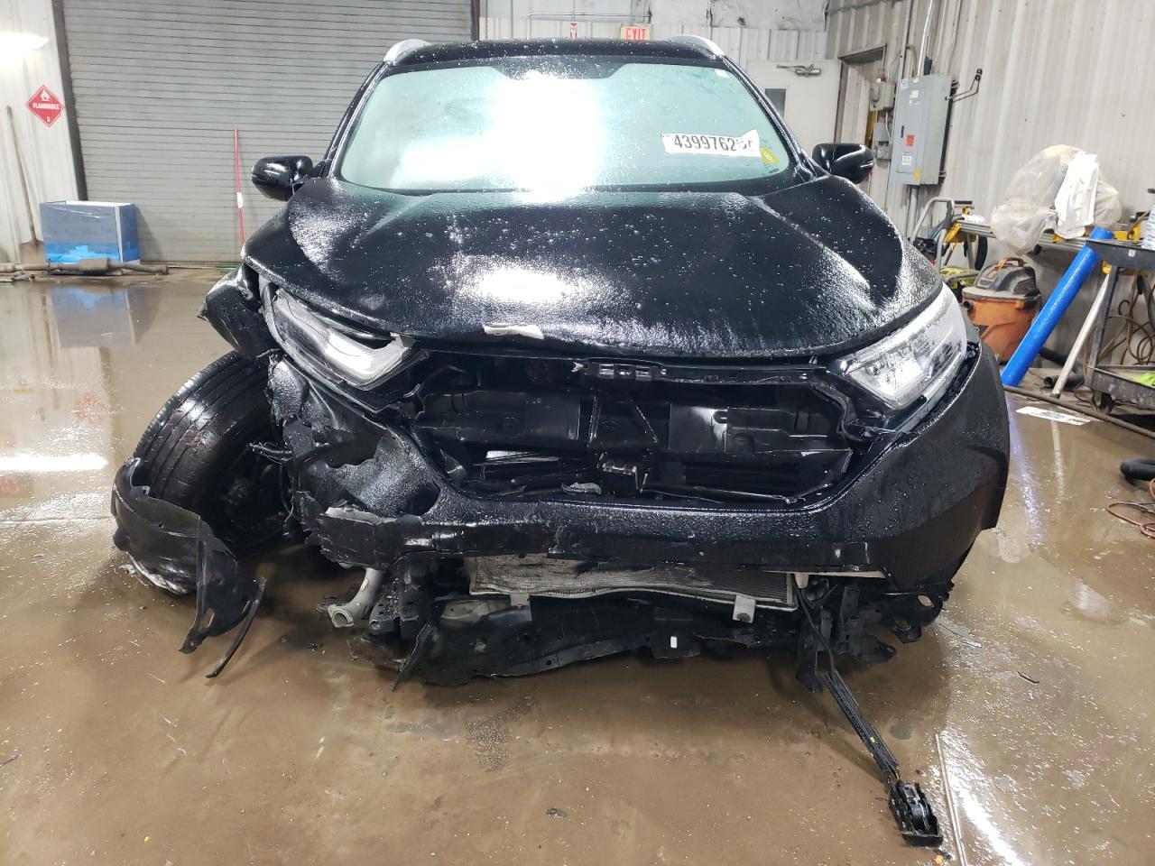 2017 Honda CR-V VIN 2HKRW2H91HH608340 Copart auction photo, front end / side damage thumbnail 5