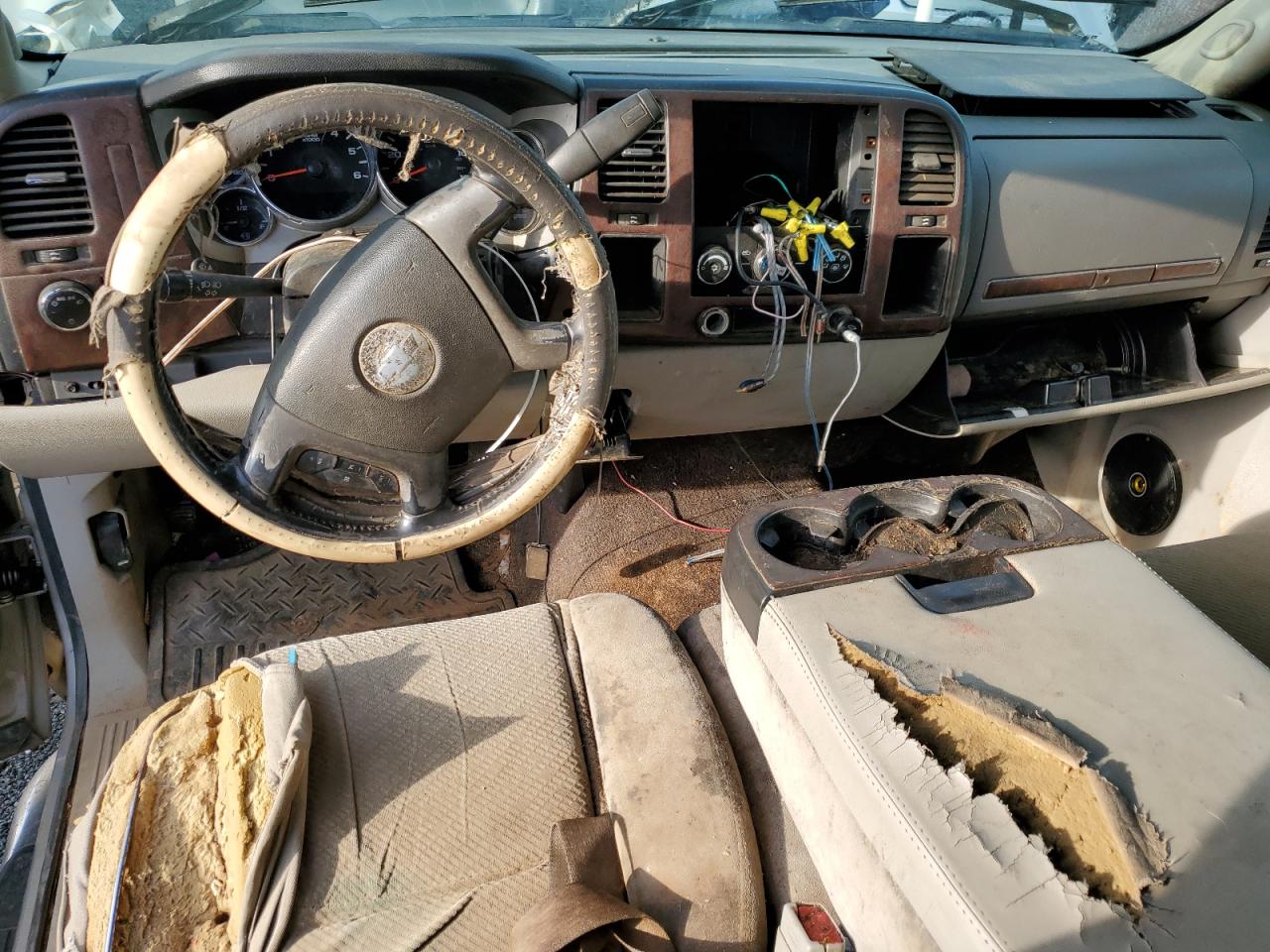 2008 Chevrolet Silverado VIN 1GCEC19C58Z122005 Copart auction photo, all over damage thumbnail 8