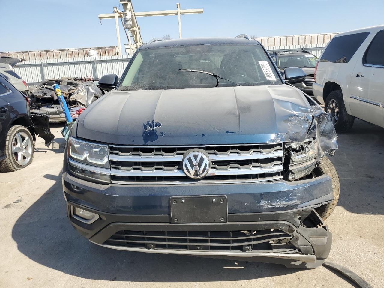 2018 Volkswagen Atlas VIN 1V2NR2CAXJC588967 Copart auction photo, front end damage thumbnail 5