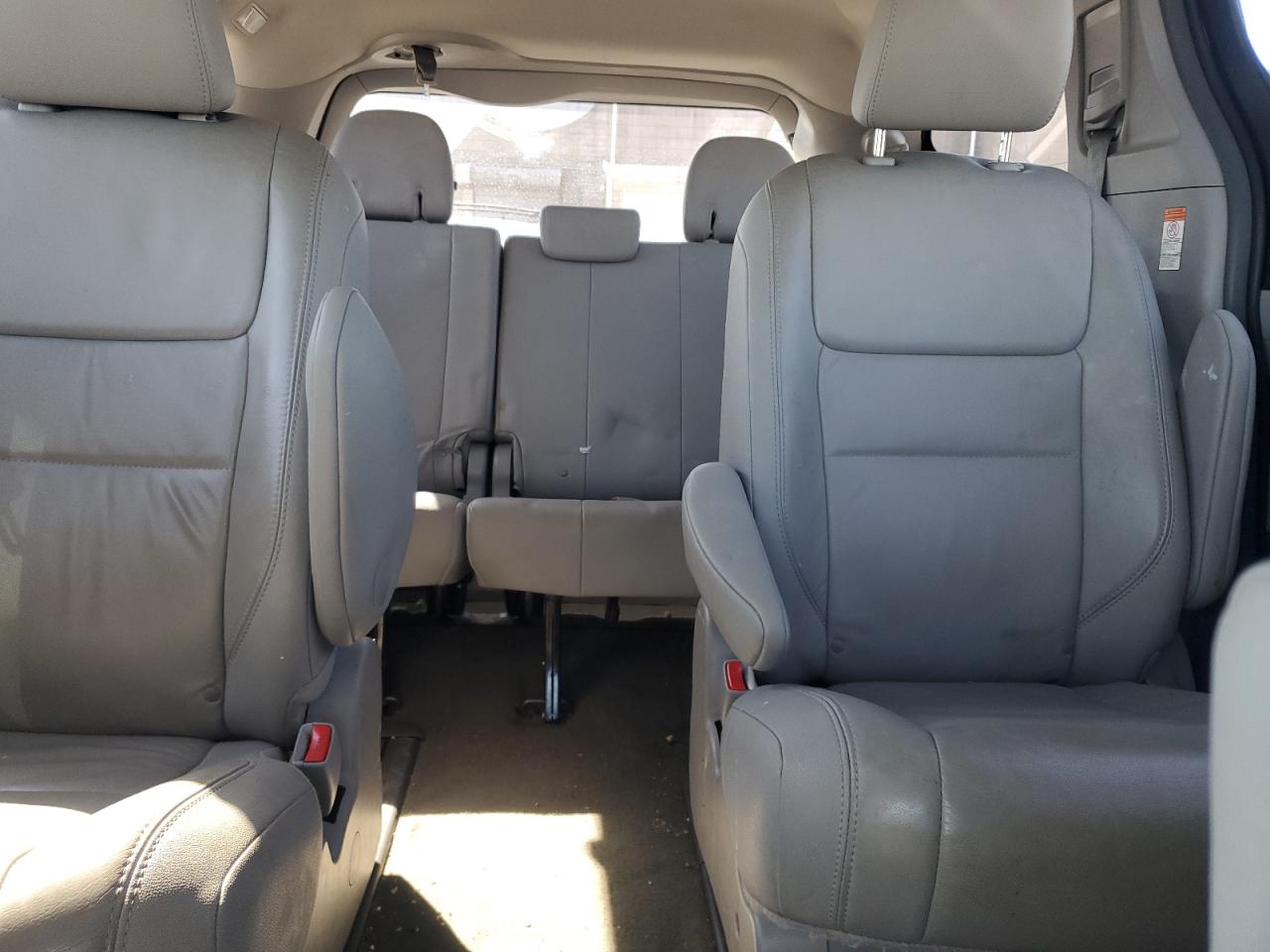 2017 Toyota Sienna VIN 5TDDZ3DC3HS164509 Copart auction photo, front end / minor dent/scratches damage thumbnail 10