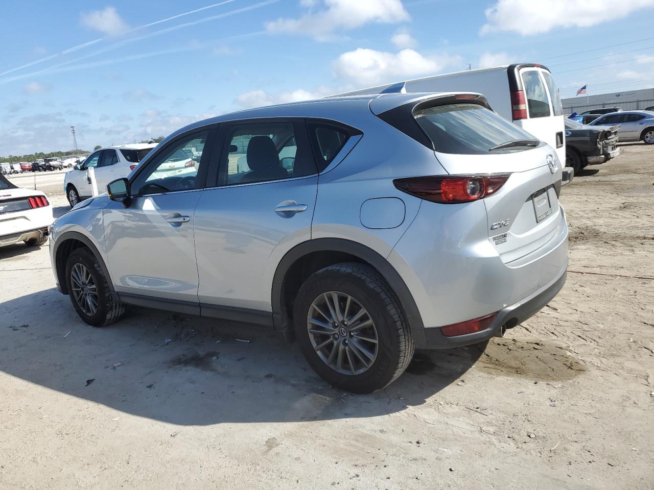 2019 Mazda CX-5 VIN JM3KFABM6K1560865 Copart auction photo, front end damage thumbnail 2