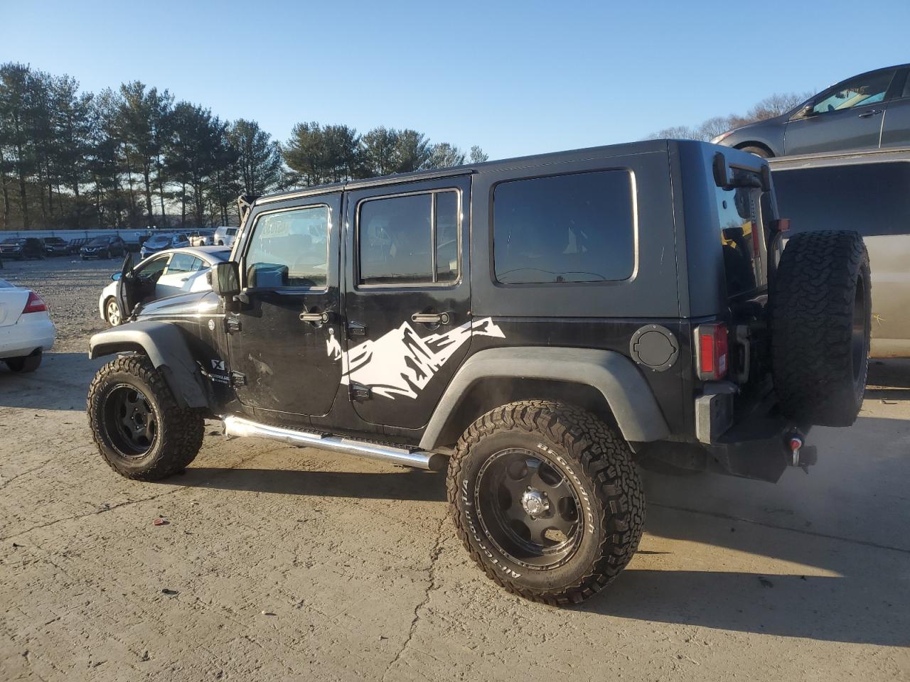 2008 Jeep Wrangler VIN 1J4GA39108L547007 Copart auction photo, front end / minor dent/scratches damage thumbnail 2