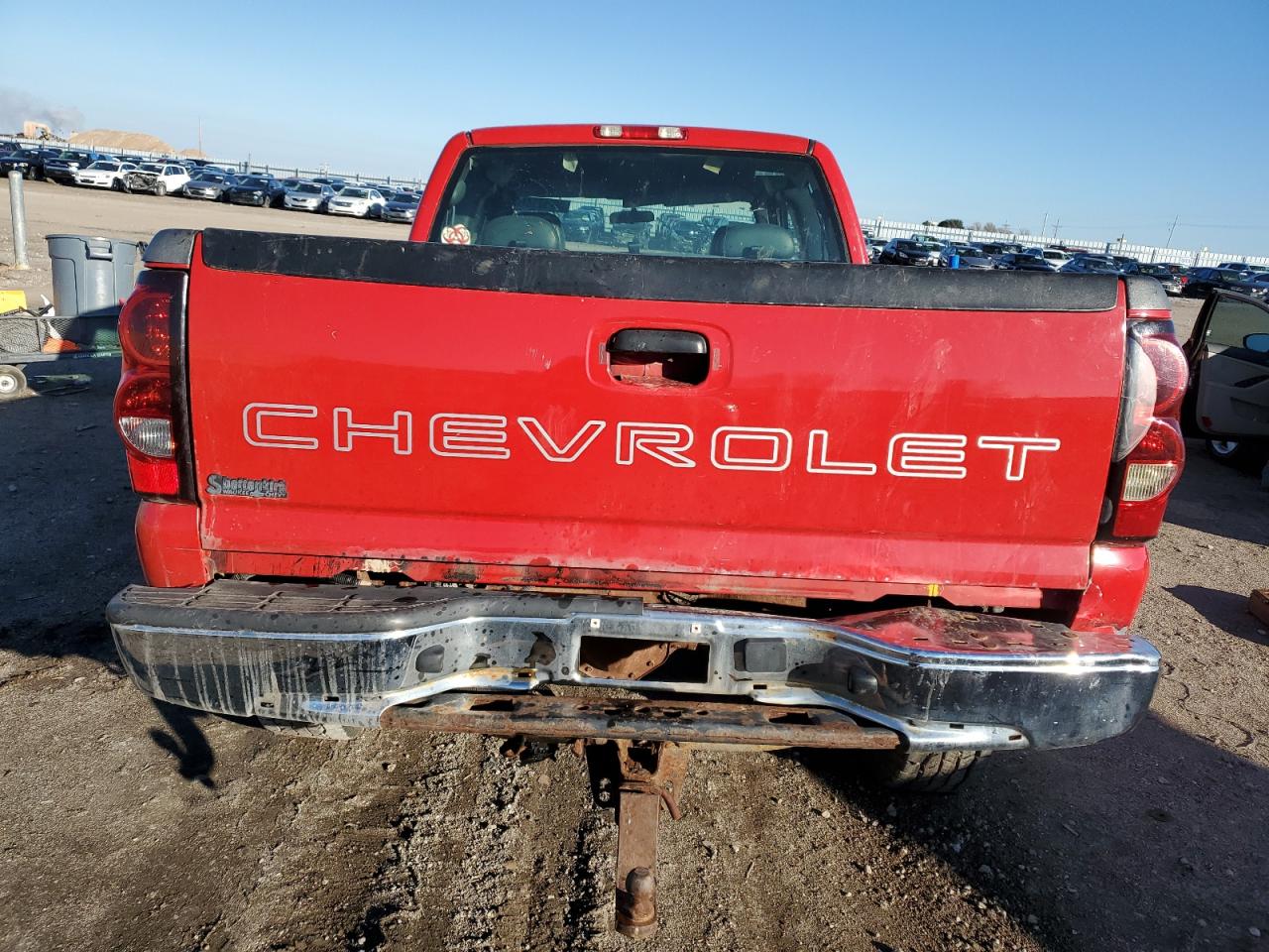 2005 Chevrolet Silverado VIN 1GCHK29U05E249763 Copart auction photo, vandalism / front end damage thumbnail 6