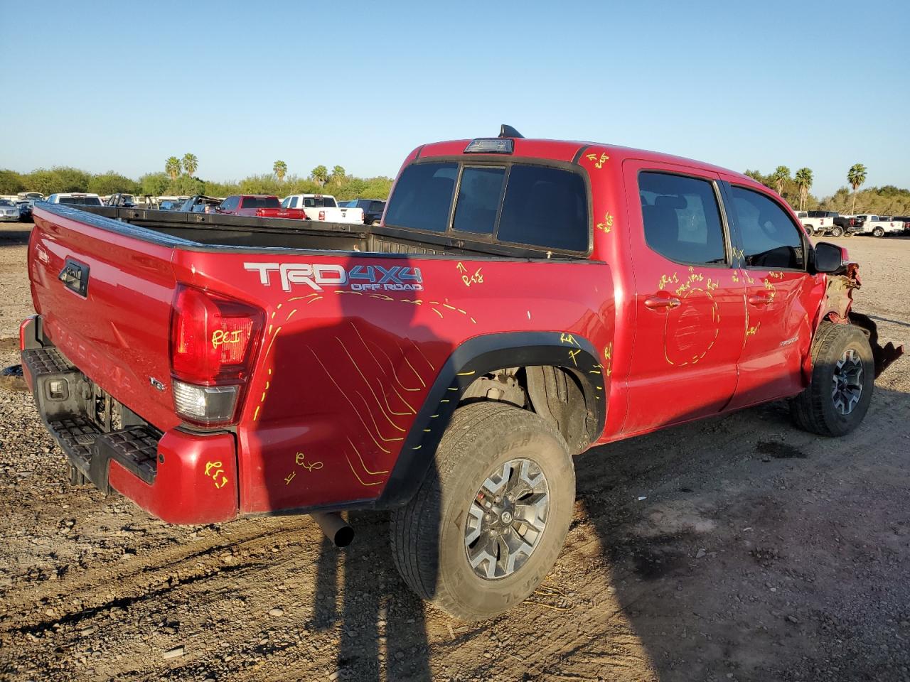 2016 Toyota Tacoma VIN 3TMCZ5AN5GM004918 Copart auction photo, all over damage thumbnail 3