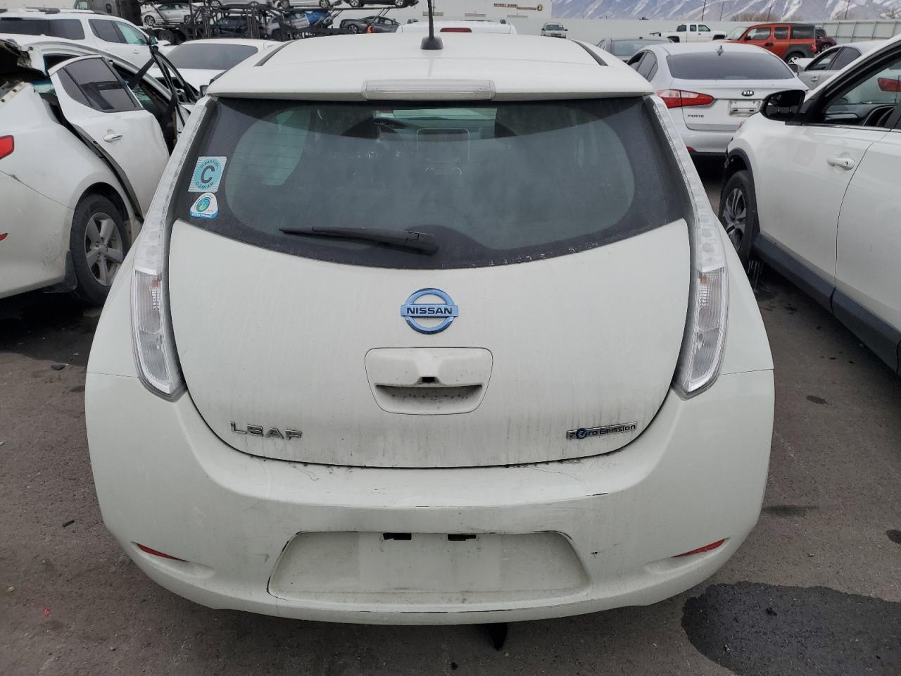 2016 Nissan Leaf VIN 1N4AZ0CP8GC301777 Copart auction photo, side damage thumbnail 6