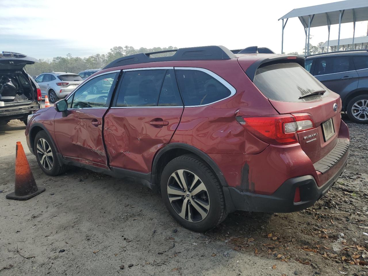 2019 Subaru Outback VIN 4S4BSANC8K3305352 Copart auction photo, rear end / side damage thumbnail 2