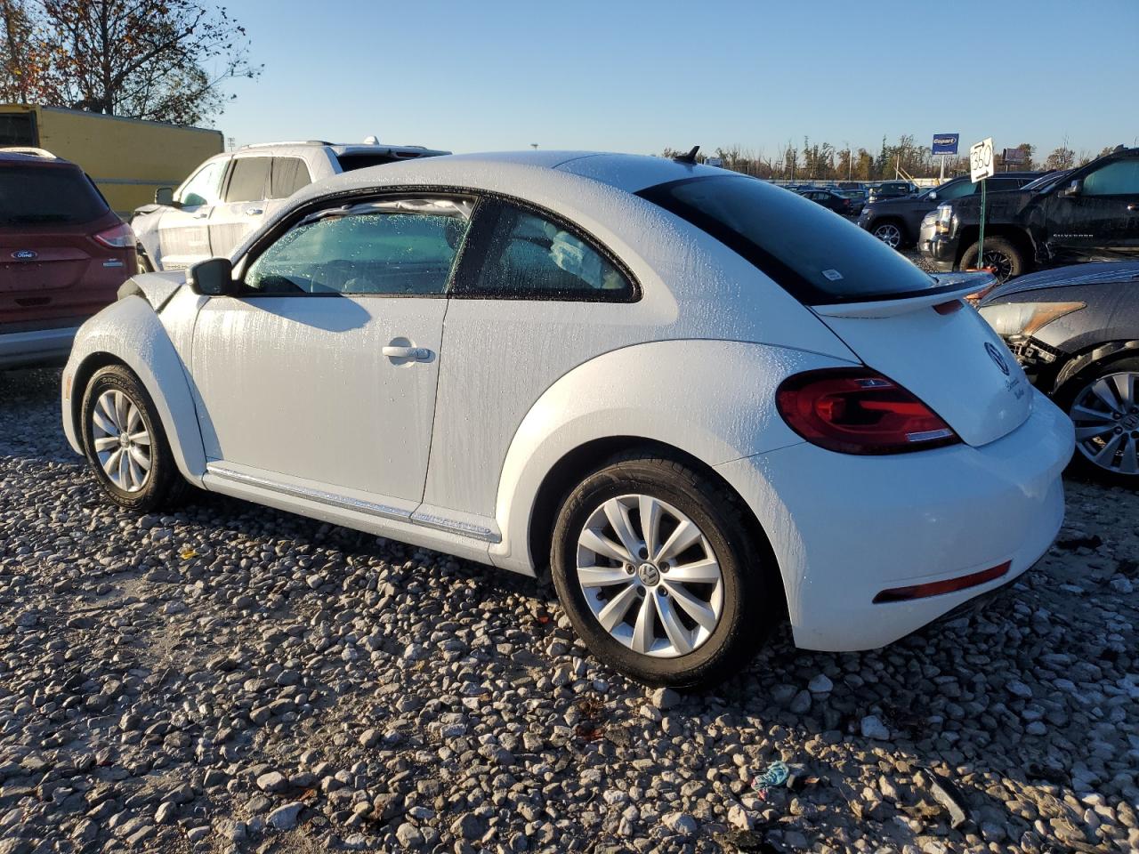 2019 Volkswagen Beetle VIN 3VWFD7AT7KM706430 Copart auction photo, front end damage thumbnail 2