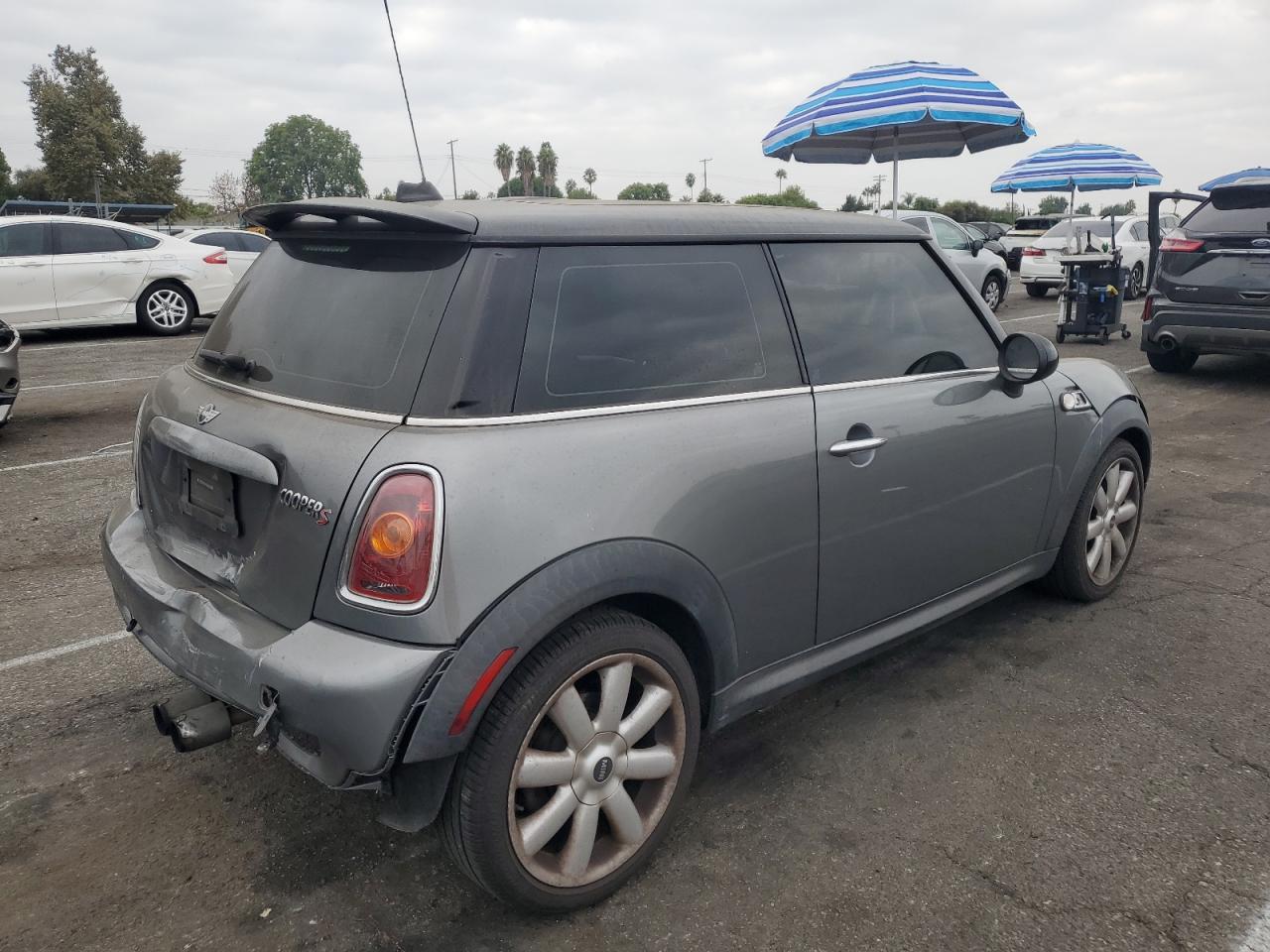 2009 MINI Cooper VIN WMWMF73509TW80295 Copart auction photo, rear end damage thumbnail 3