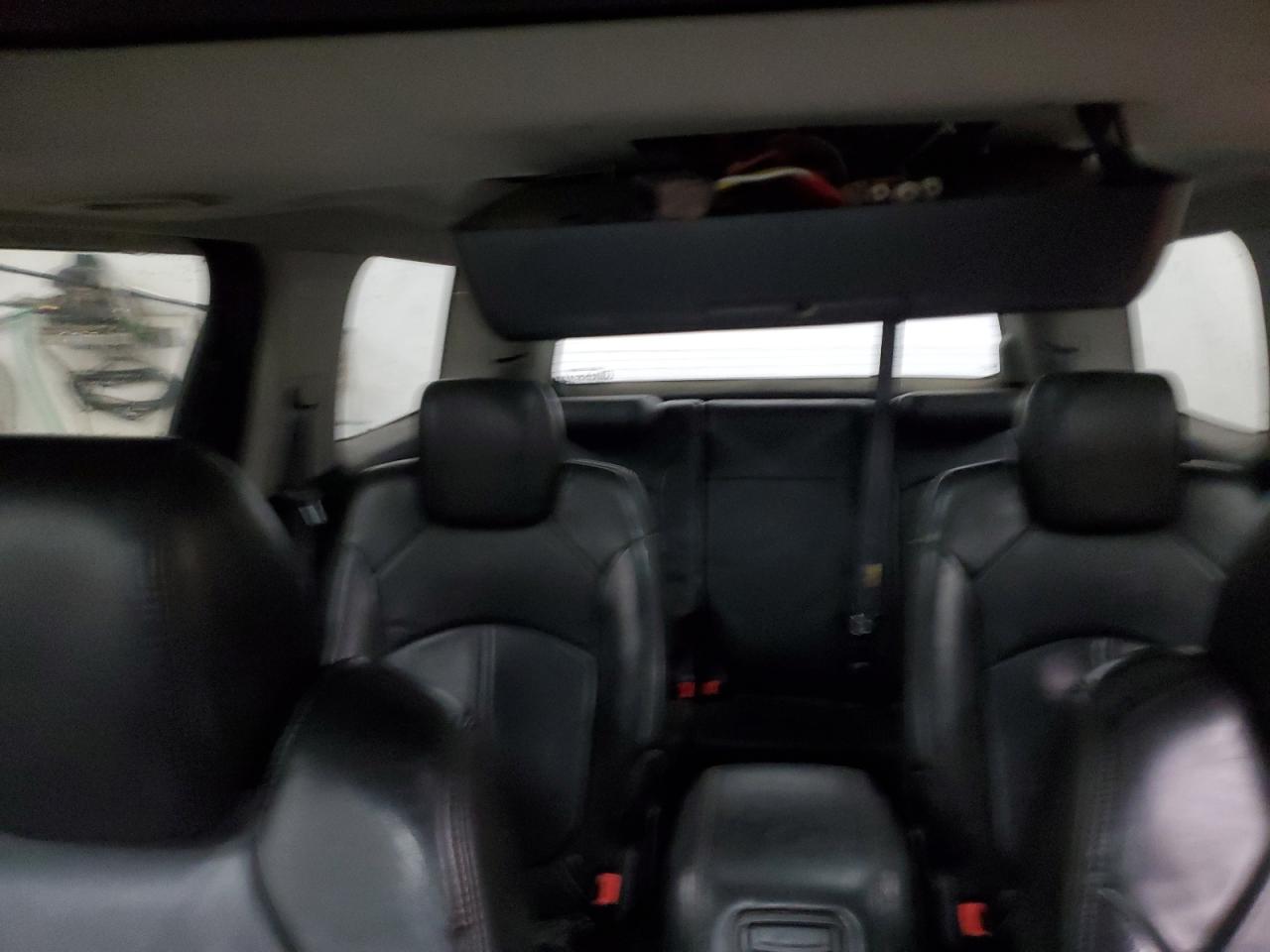 2010 GMC Acadia VIN 1GKLVMED5AJ129756 Copart auction photo, front end / minor dent/scratches damage thumbnail 10