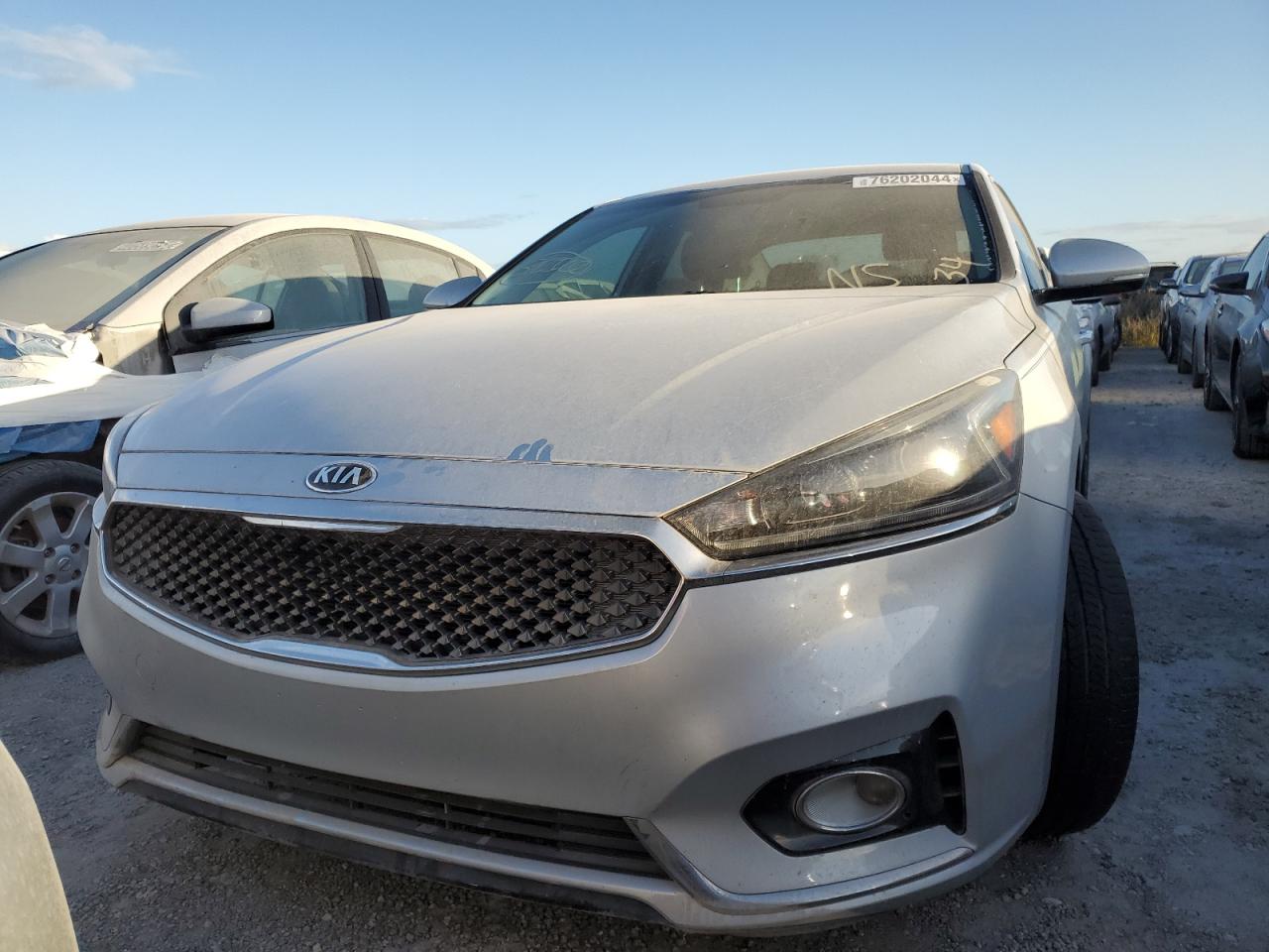 2017 KIA Cadenza VIN KNALB4J16H5049057 Copart auction photo, water/flood damage thumbnail 5