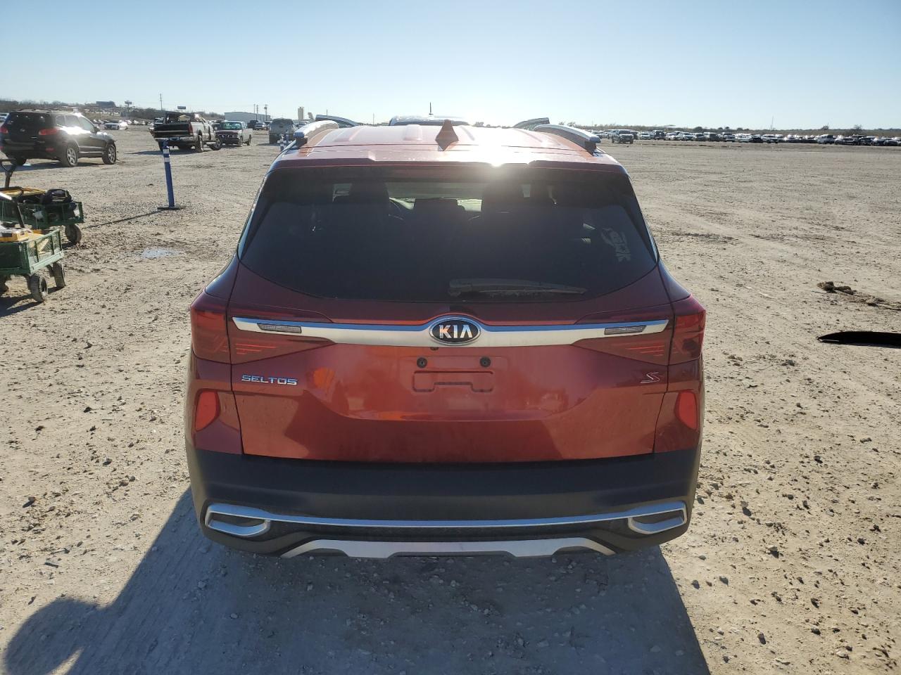 2021 KIA Seltos VIN KNDEU2AA8M7059243 Copart auction photo, front end damage thumbnail 6