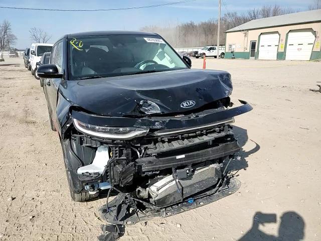 2021 KIA Soul VIN KNDJ53AFXM7126597 Copart auction photo, front end / side damage thumbnail 11