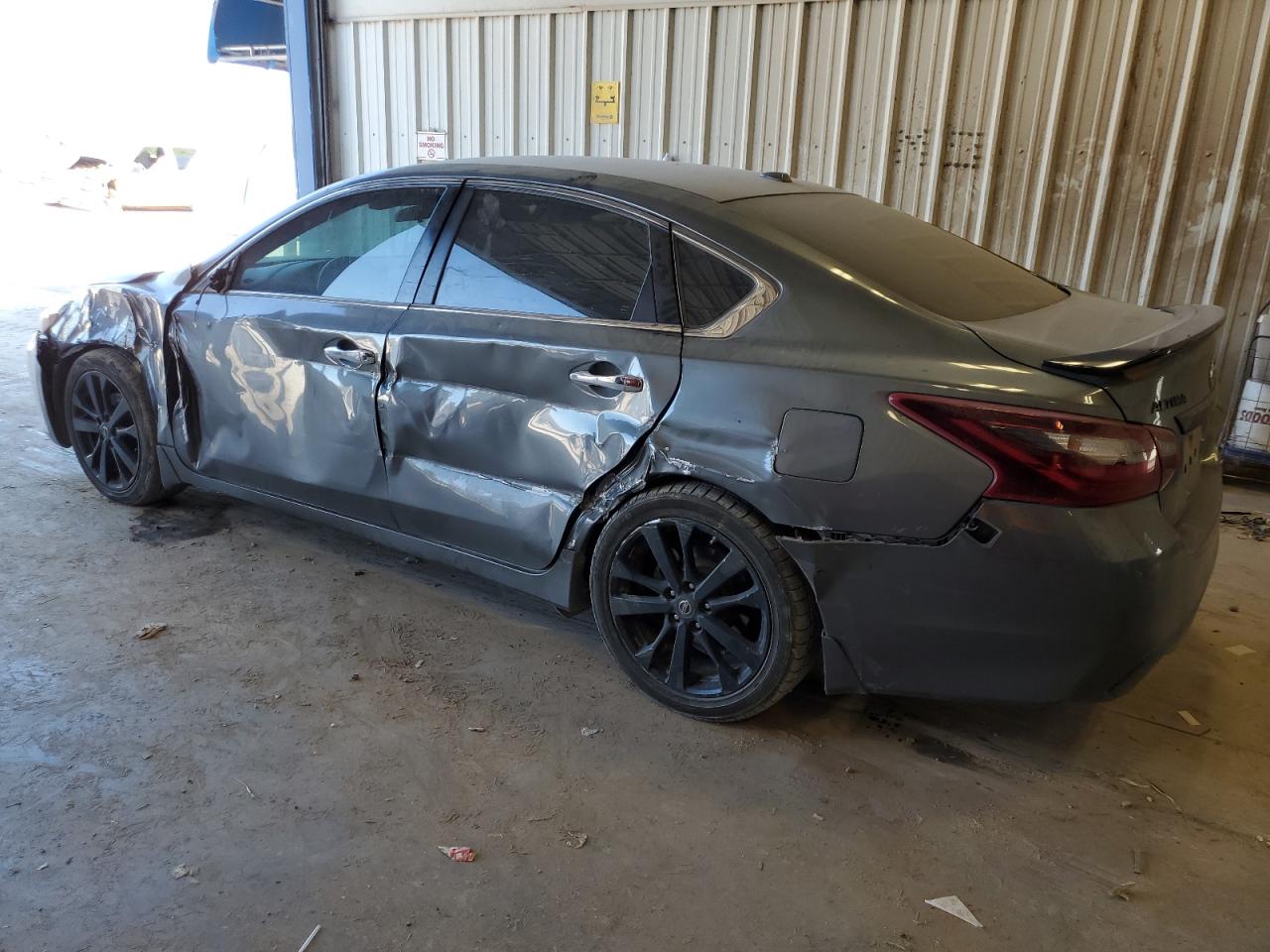 2018 Nissan Altima VIN 1N4AL3AP7JC269188 Copart auction photo, side / hail damage thumbnail 2