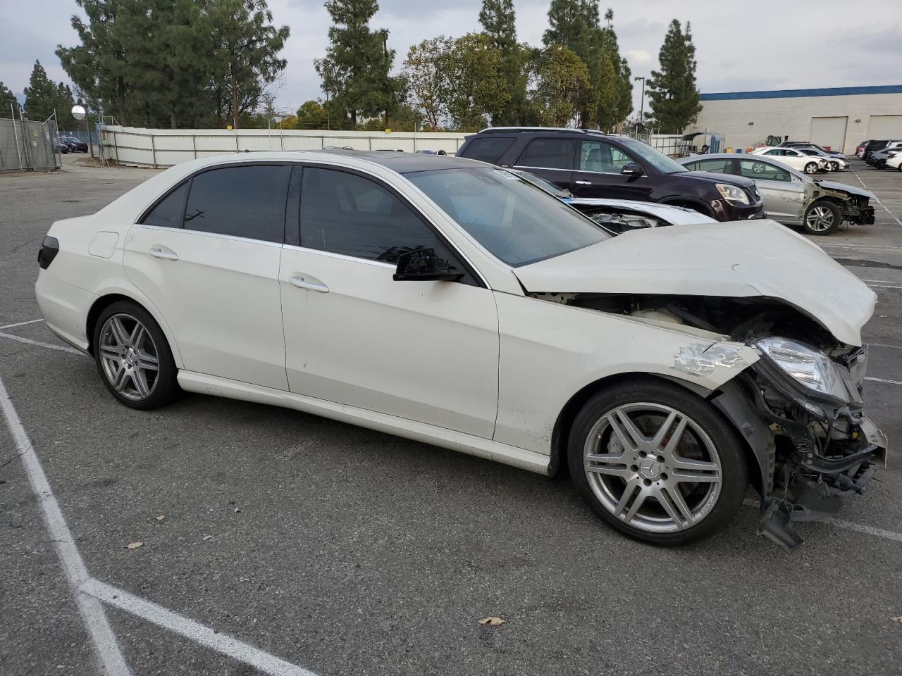 2010 Mercedes-Benz E-klasse VIN WDDHF7CB7AA032016 Copart auction photo, front end damage thumbnail 4