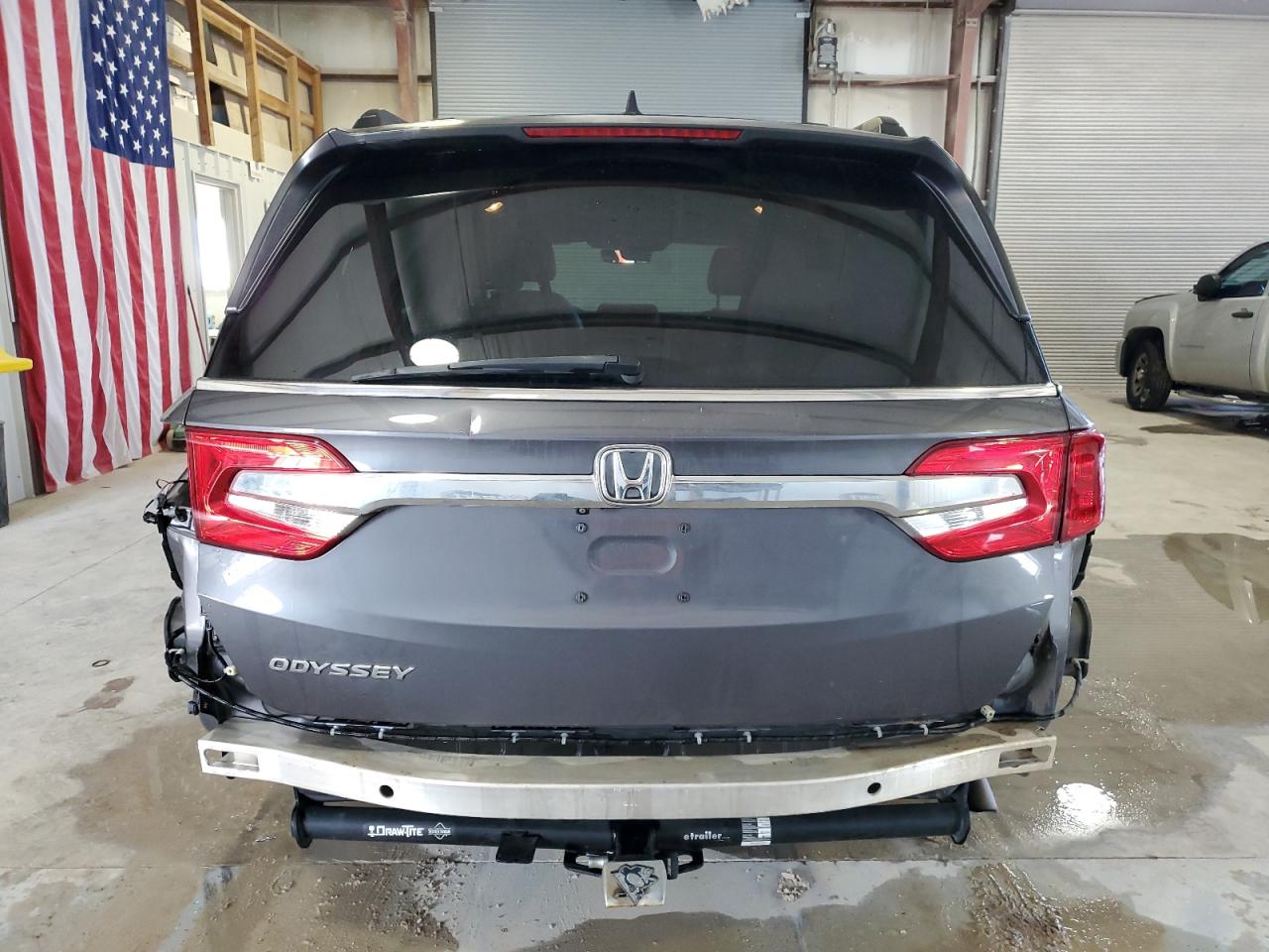 2018 Honda Odyssey VIN 5FNRL6H71JB078762 Copart auction photo, all over damage thumbnail 6