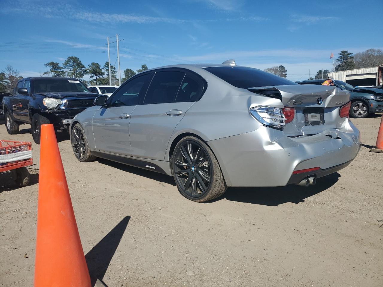 2015 BMW 3er VIN WBA3A5G56FNS90777 Copart auction photo, rear end damage thumbnail 2