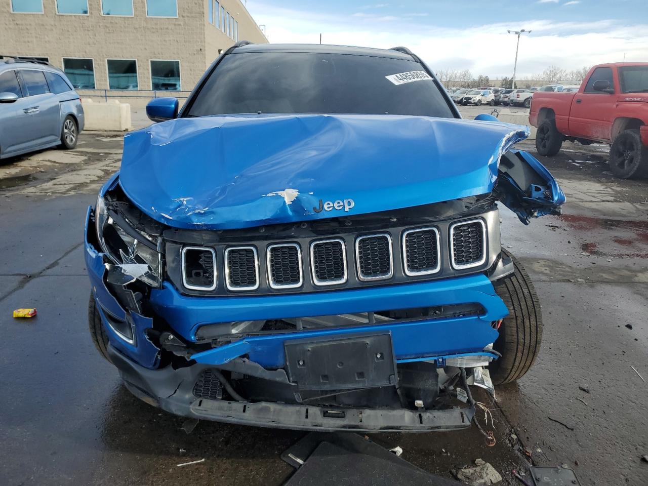 2018 Jeep Compass VIN 3C4NJDCBXJT315299 Copart auction photo, front end damage thumbnail 5