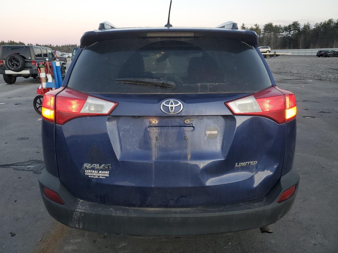 2015 Toyota RAV 4 VIN 2T3DFREV5FW306141 Copart auction photo, all over / undercarriage damage thumbnail 6