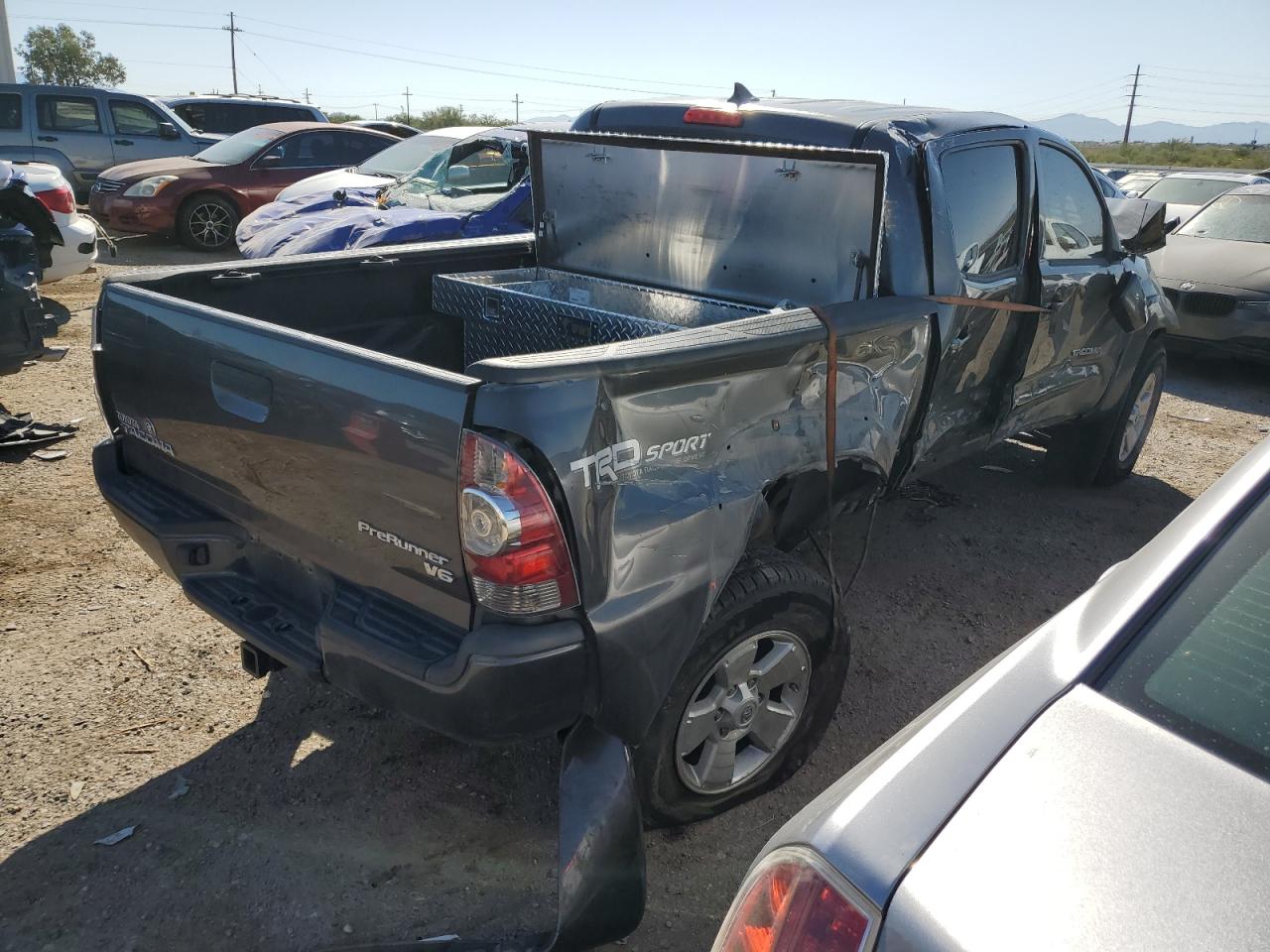 2014 Toyota Tacoma VIN 3TMJU4GN3EM170424 Copart auction photo, side / front end damage thumbnail 3