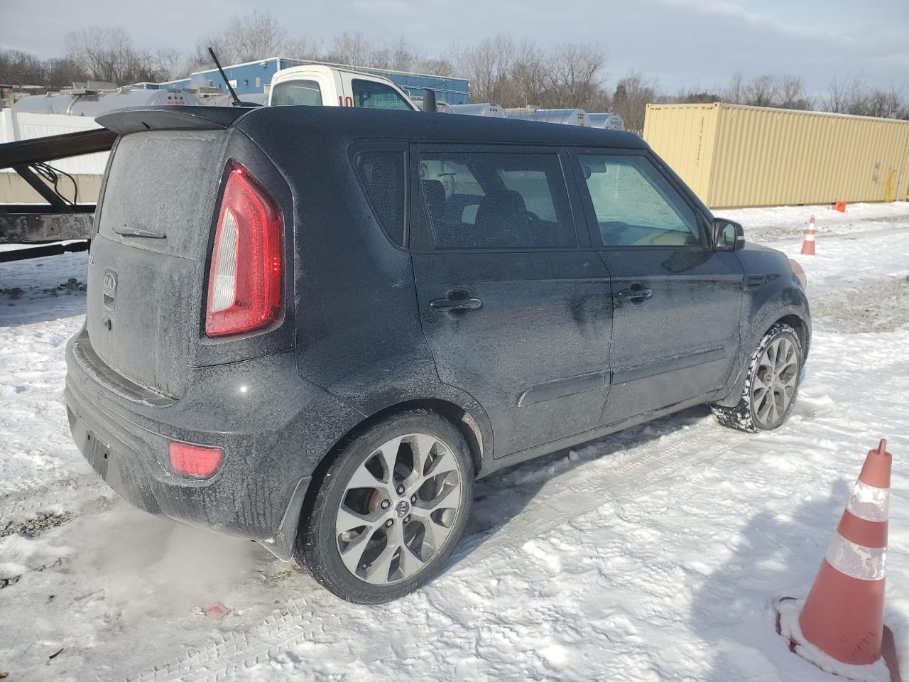 2013 KIA Soul VIN KNDJT2A6XD7600502 Copart auction photo, mechanical damage thumbnail 3