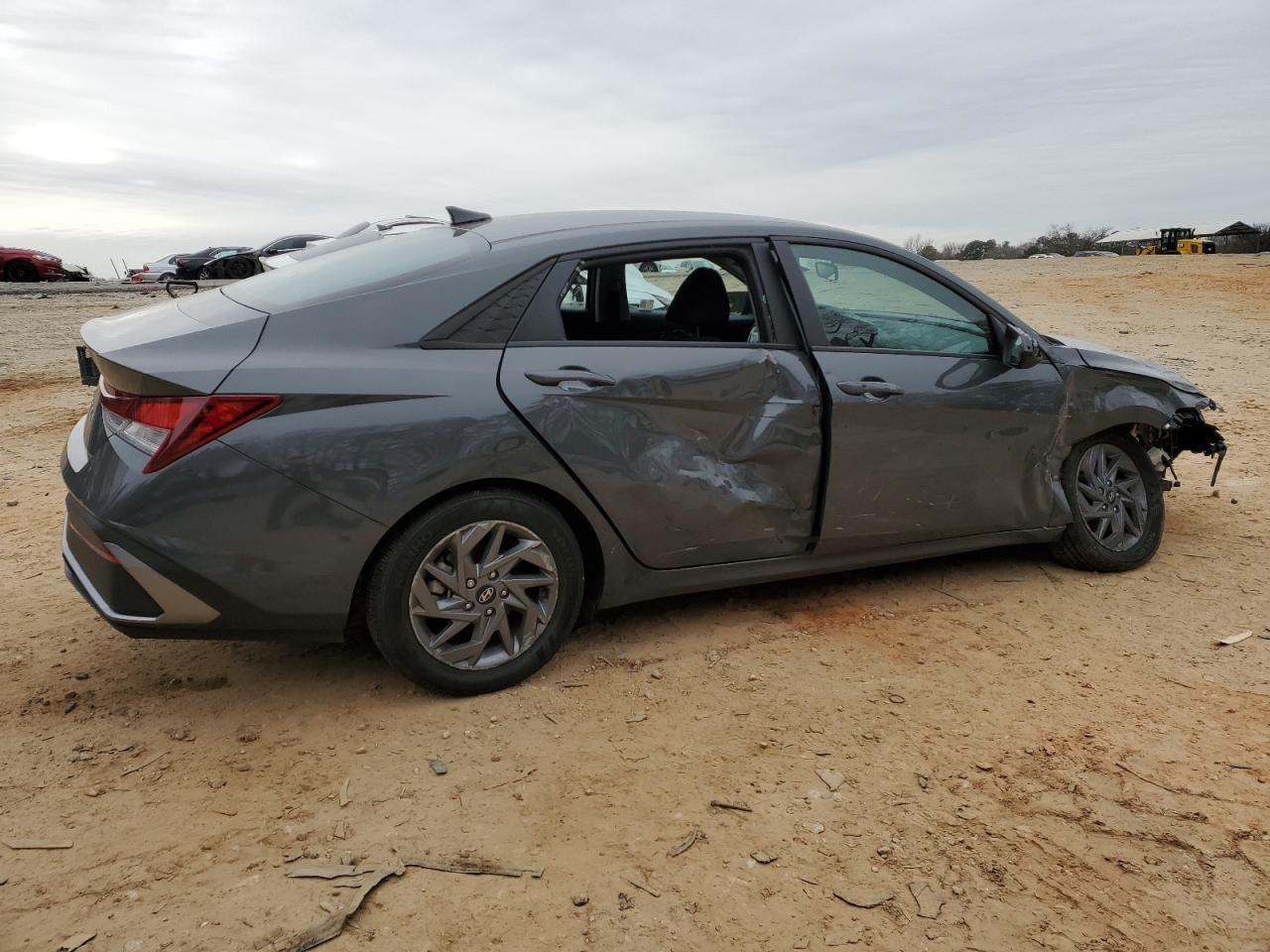 2024 Hyundai Elantra VIN KMHLM4DG5RU684934 Copart auction photo, front end / side damage thumbnail 3