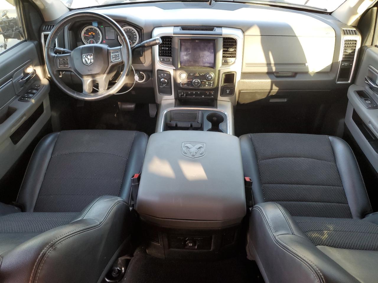 2018 RAM 2500 VIN 3C6UR5DJ1JG389212 Copart auction photo, side / front end damage thumbnail 8