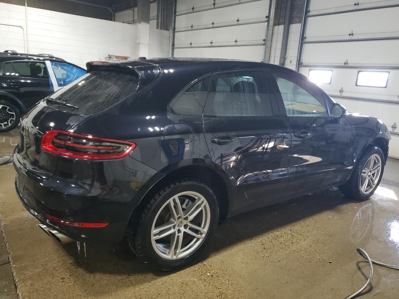 2015 Porsche Macan VIN WP1AB2A54FLB71733 Copart auction photo, front end damage thumbnail 3