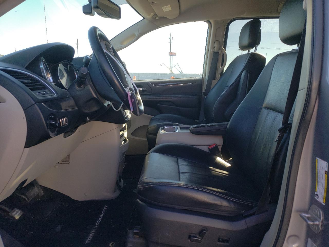 2015 Chrysler Town & Country VIN 2C4RC1CG7FR699798 Copart auction photo, all over damage thumbnail 7