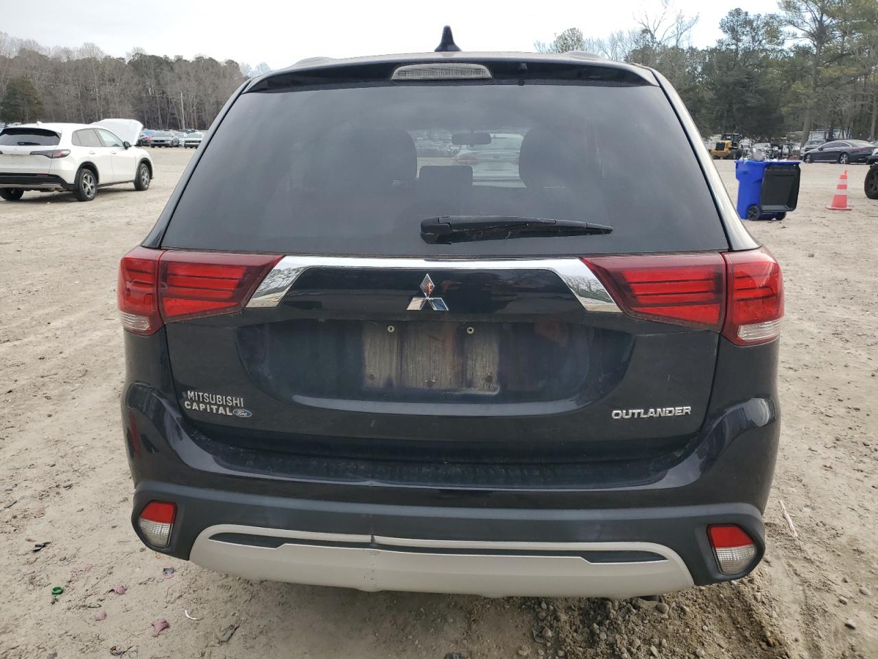 2019 Mitsubishi Outlander VIN JA4AD2A3XKZ005261 Copart auction photo, minor dent/scratches damage thumbnail 6