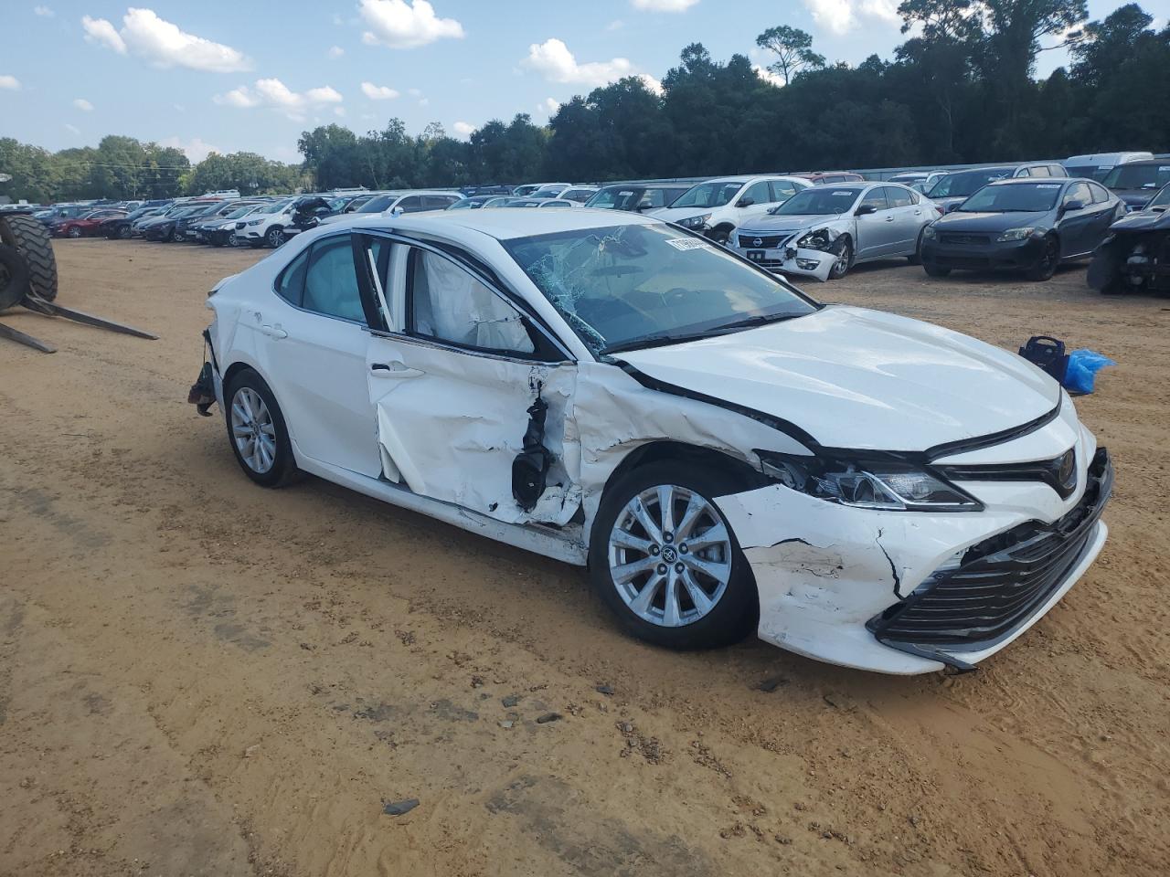 2020 Toyota Camry VIN 4T1C11AK4LU370893 Copart auction photo, all over damage thumbnail 4