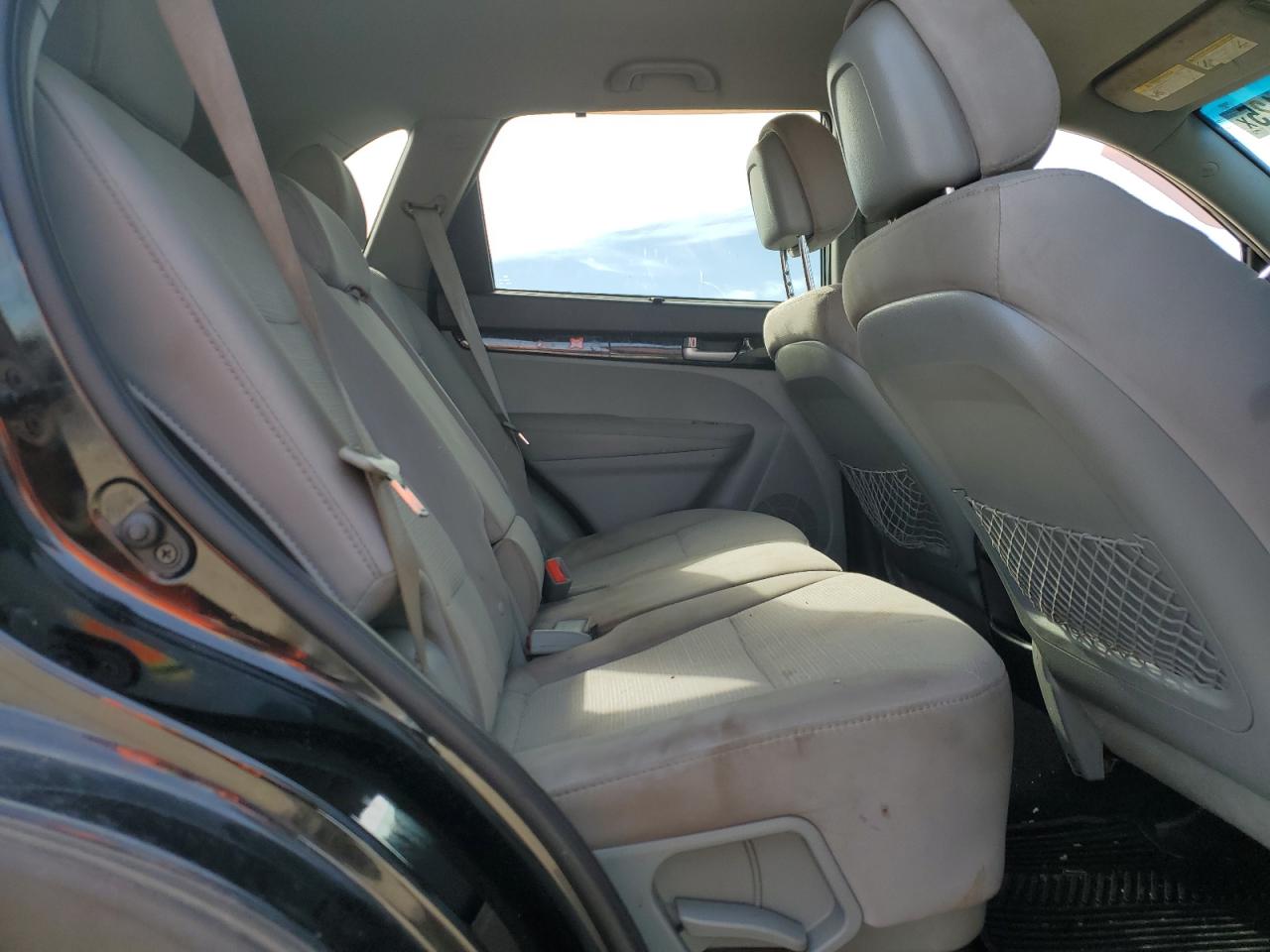 2014 KIA Sorento VIN 5XYKT3A60EG529499 Copart auction photo, all over damage thumbnail 11