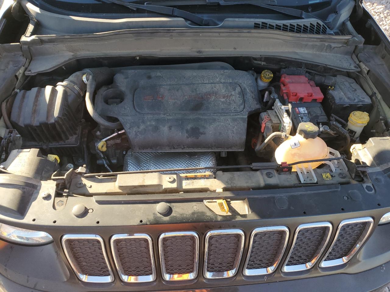 2020 Jeep Renegade VIN ZACNJAAB1LPL45686 Copart auction photo, rear end damage thumbnail 11