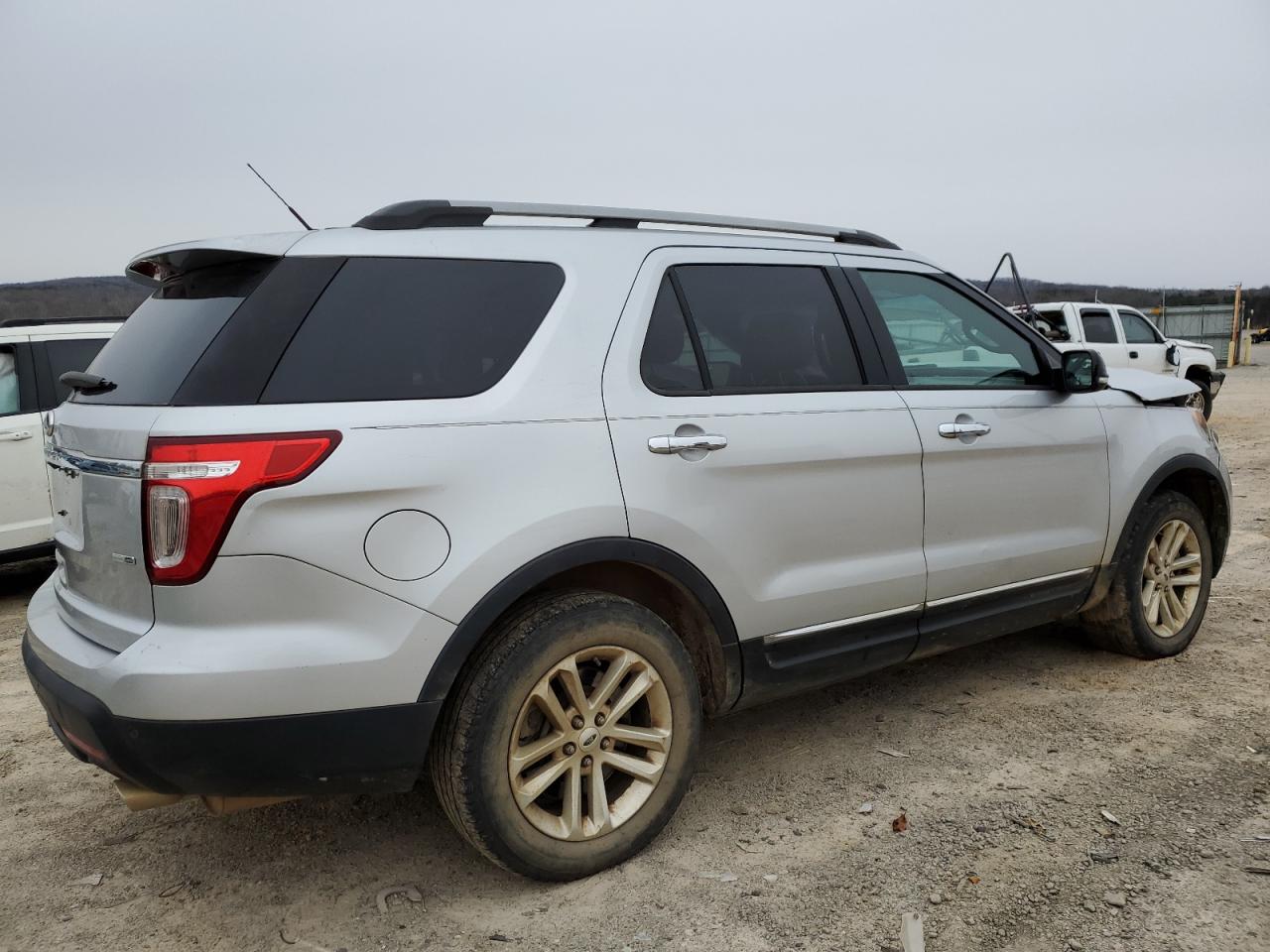 2015 Ford Explorer VIN 1FM5K8D8XFGC53191 Copart auction photo, front end / side damage thumbnail 3
