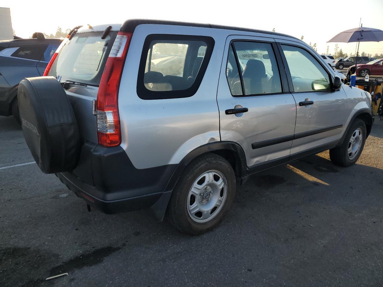2005 Honda CR-V VIN JHLRD68555C007761 Copart auction photo, normal wear damage thumbnail 3
